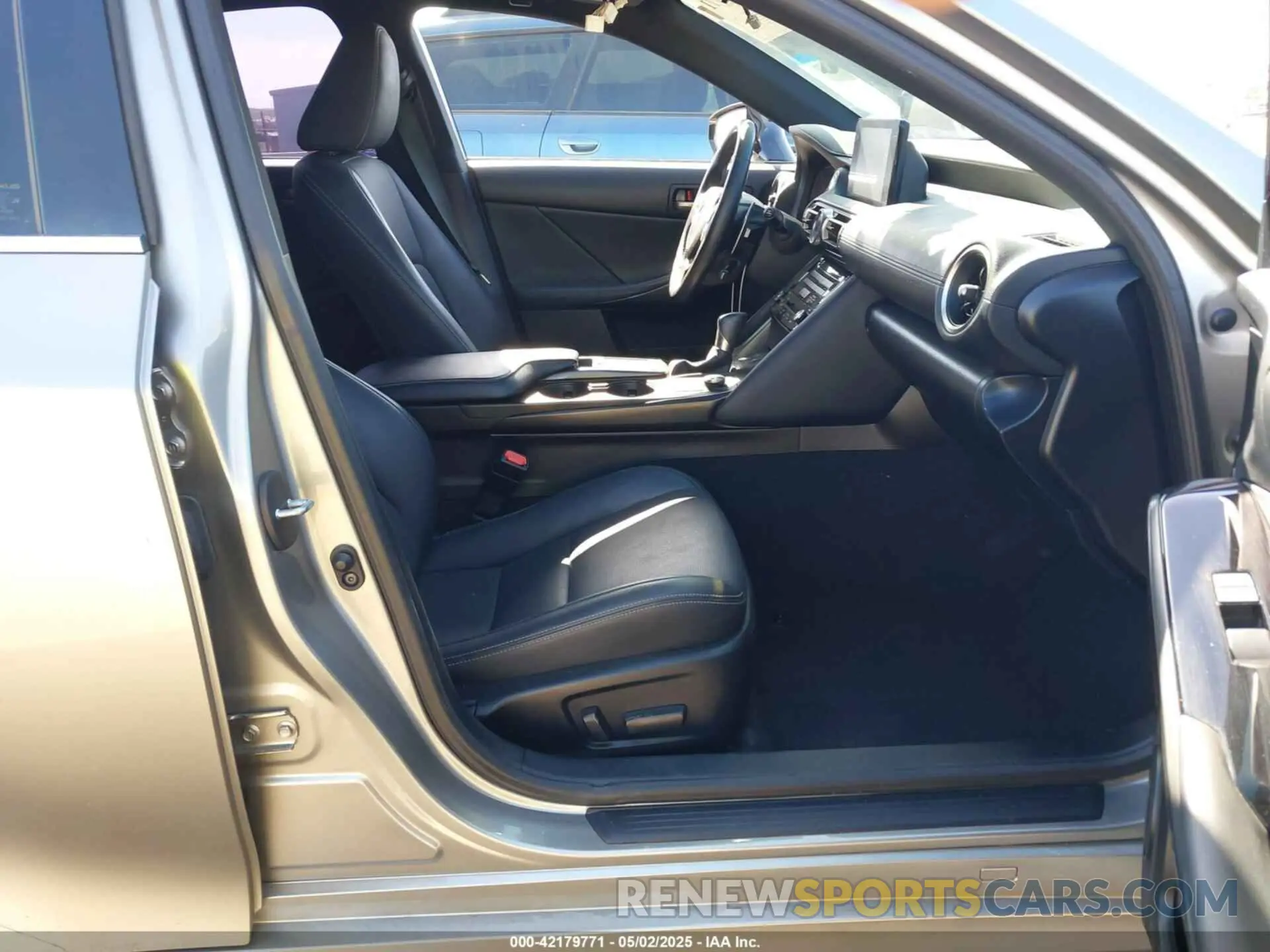 5 Photograph of a damaged car JTHCA1D24M5115848 LEXUS IS 300 2021
