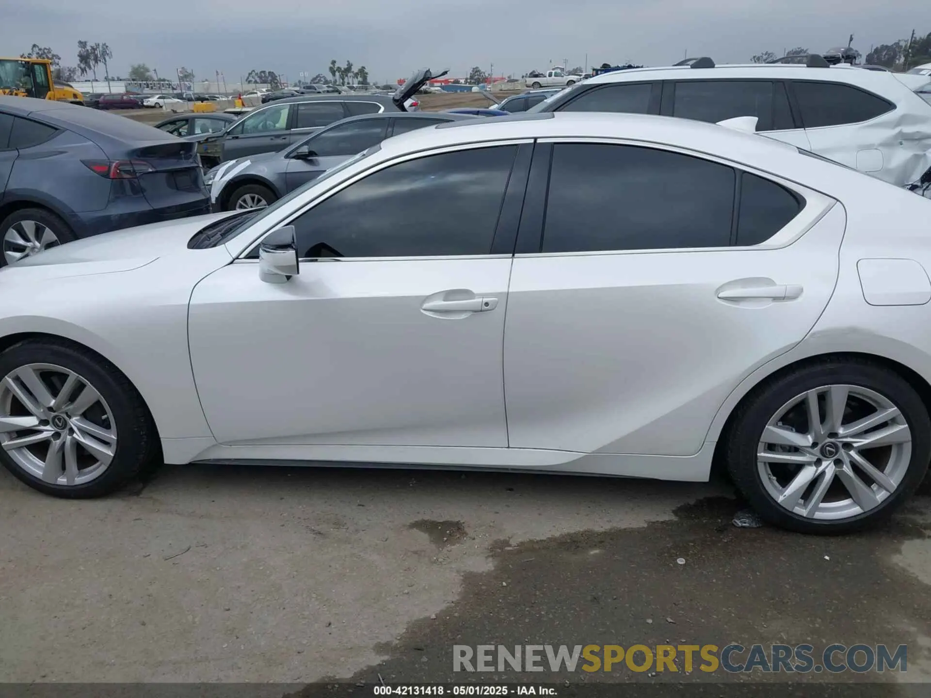 14 Photograph of a damaged car JTHCA1D27M5115858 LEXUS IS 300 2021