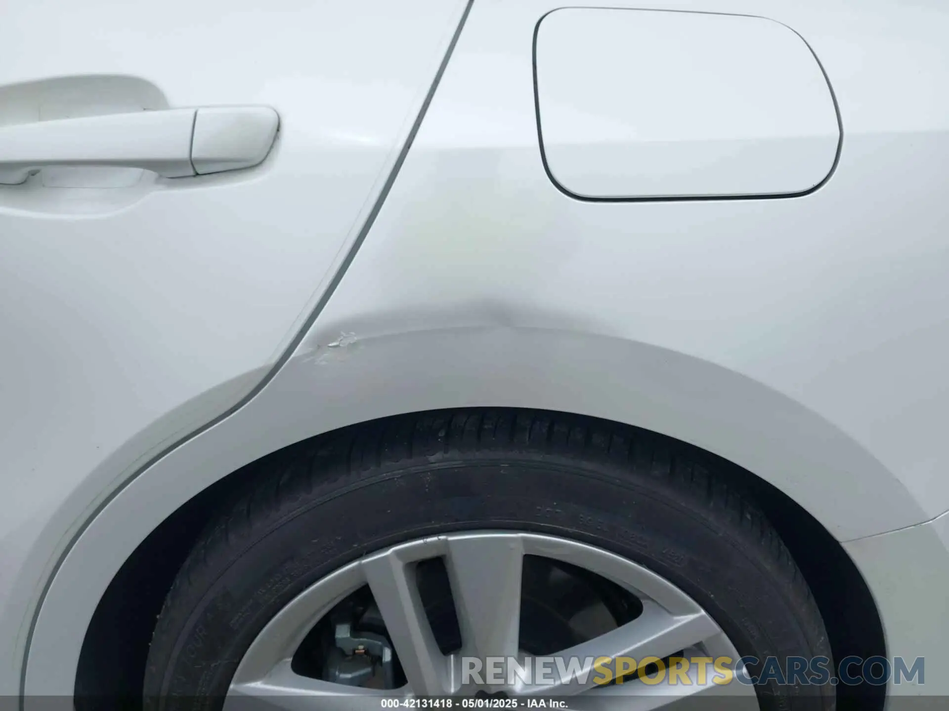 20 Photograph of a damaged car JTHCA1D27M5115858 LEXUS IS 300 2021
