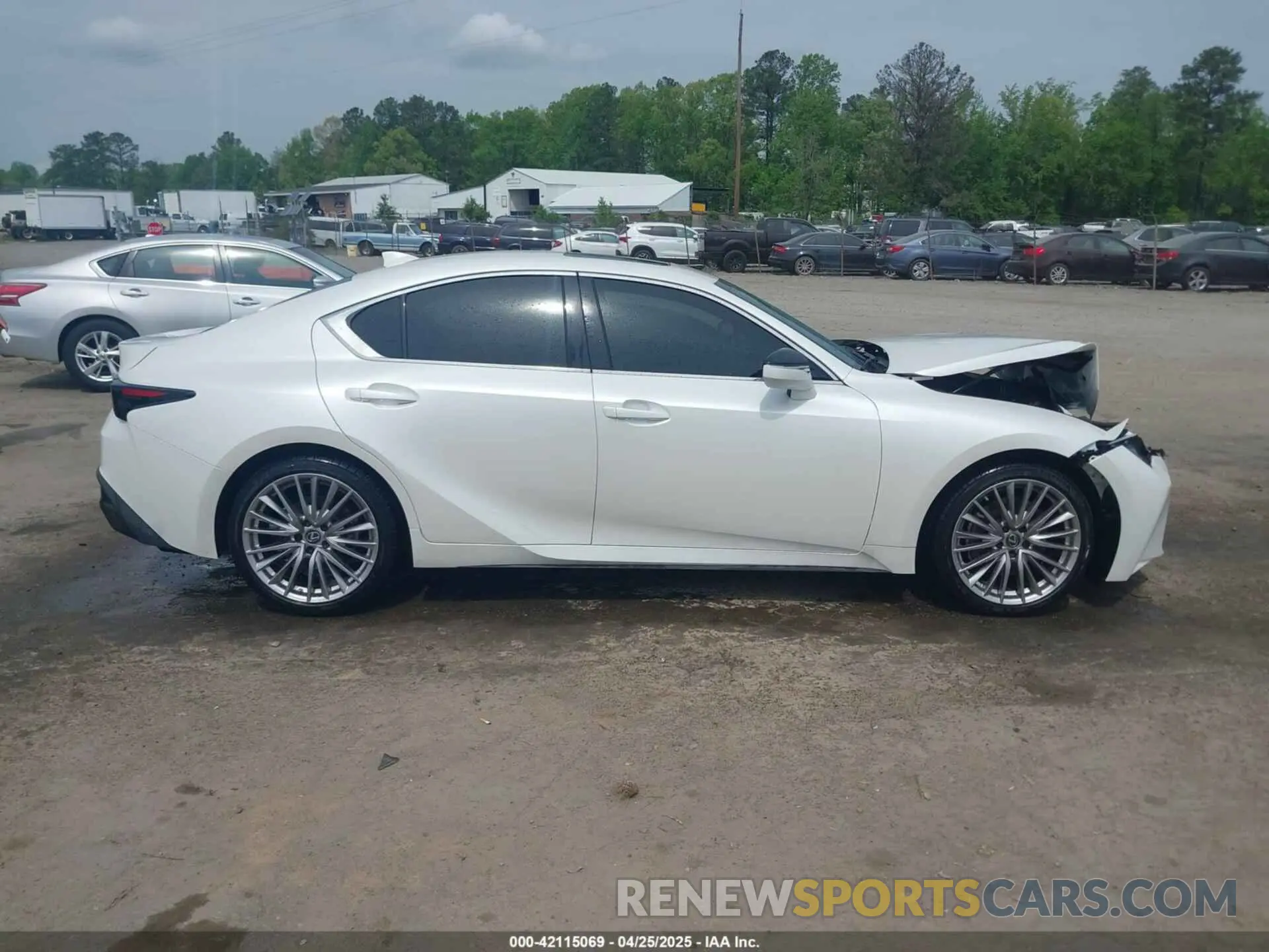 13 Фотография поврежденного автомобиля JTHD81F21N5048009 LEXUS IS 300 2022