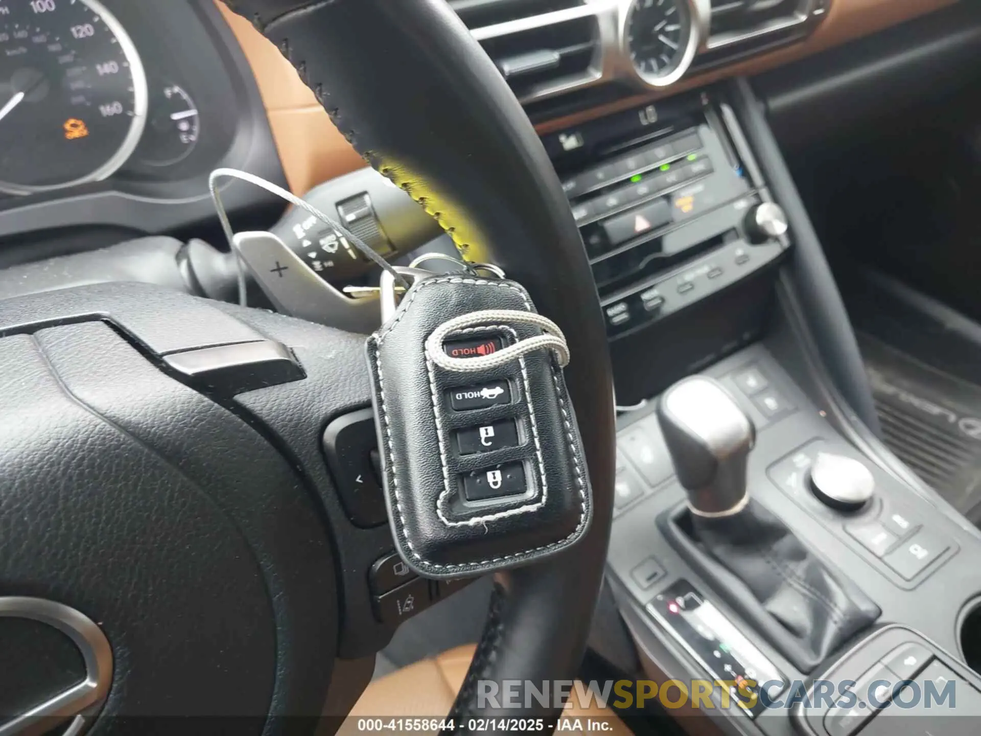11 Фотография поврежденного автомобиля JTHDA1D21N5119328 LEXUS IS 300 2022