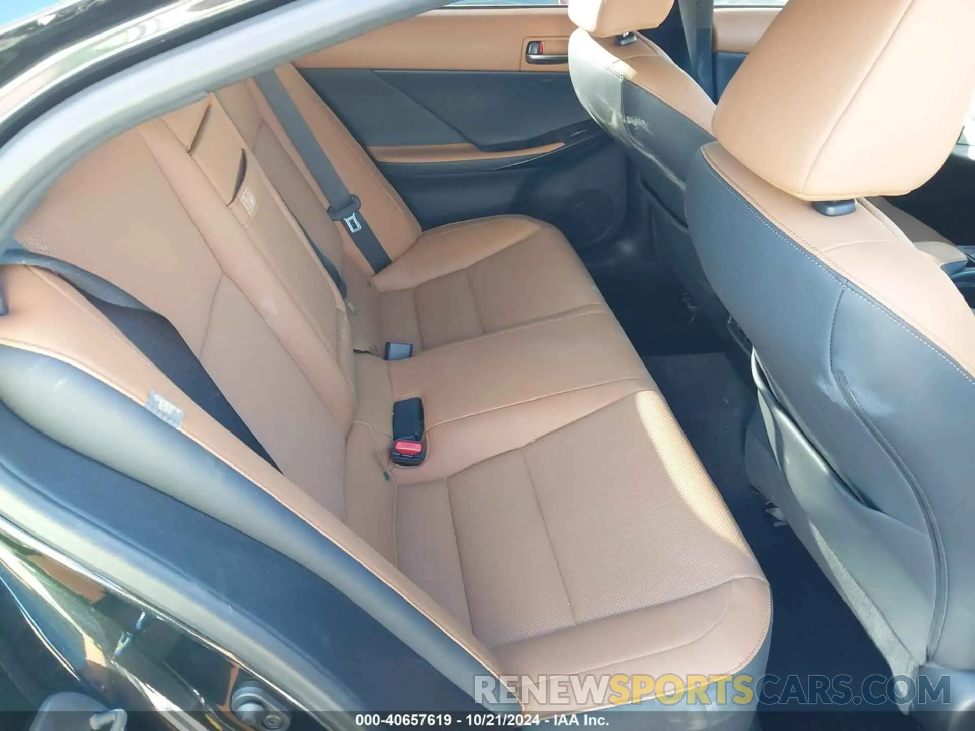 8 Фотография поврежденного автомобиля JTHDA1D27N5122492 LEXUS IS 300 2022