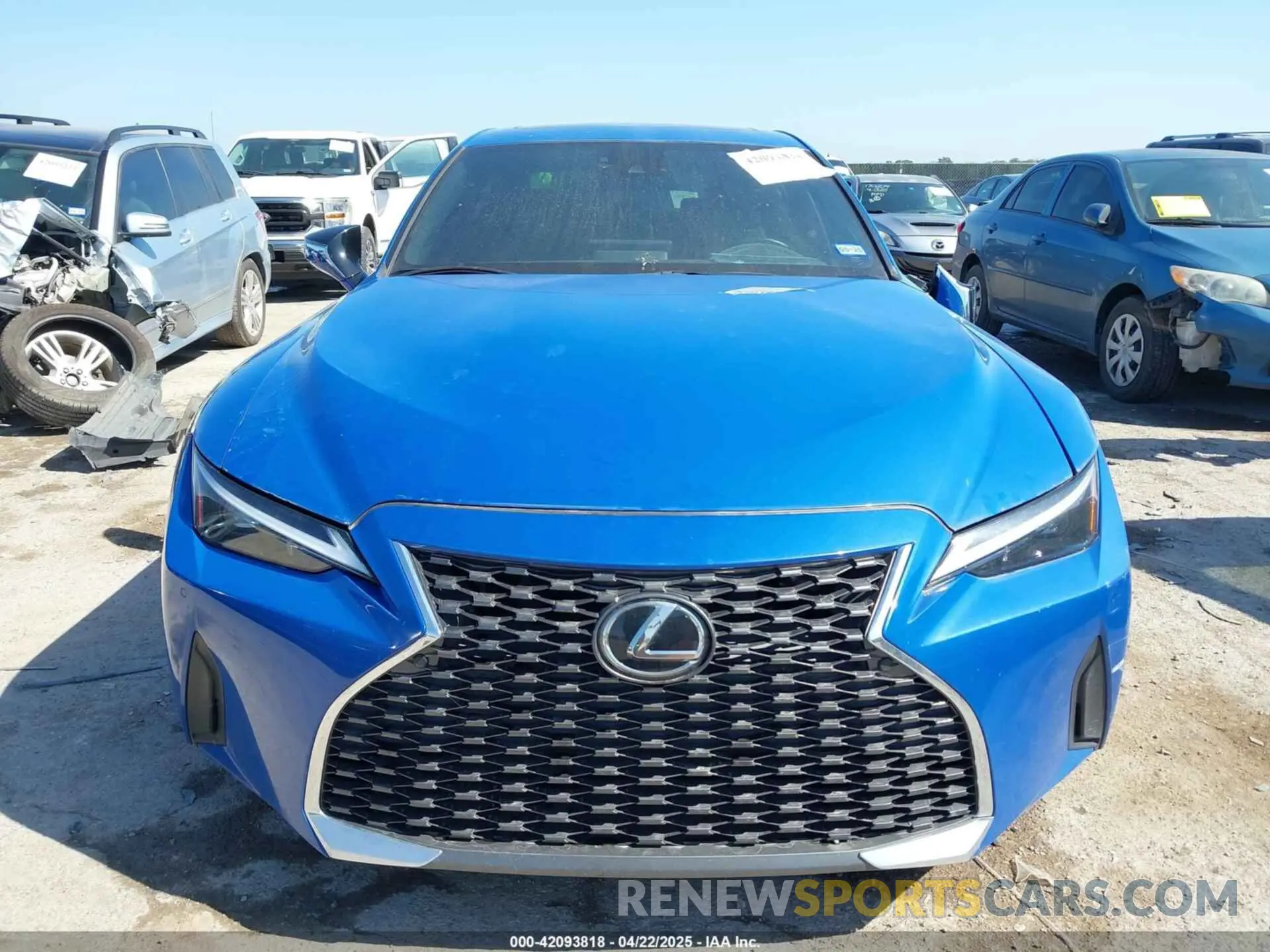 13 Фотография поврежденного автомобиля JTHDA1D29N5121361 LEXUS IS 300 2022