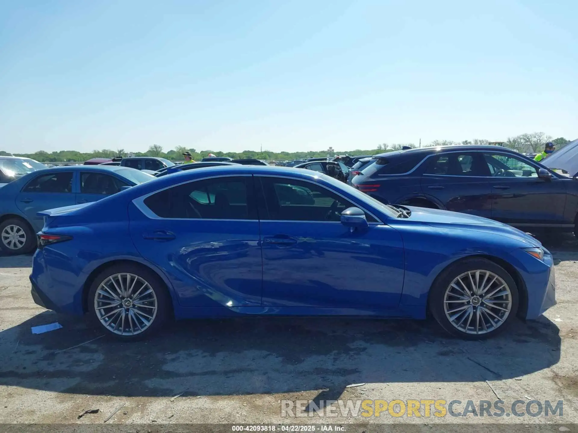 14 Фотография поврежденного автомобиля JTHDA1D29N5121361 LEXUS IS 300 2022