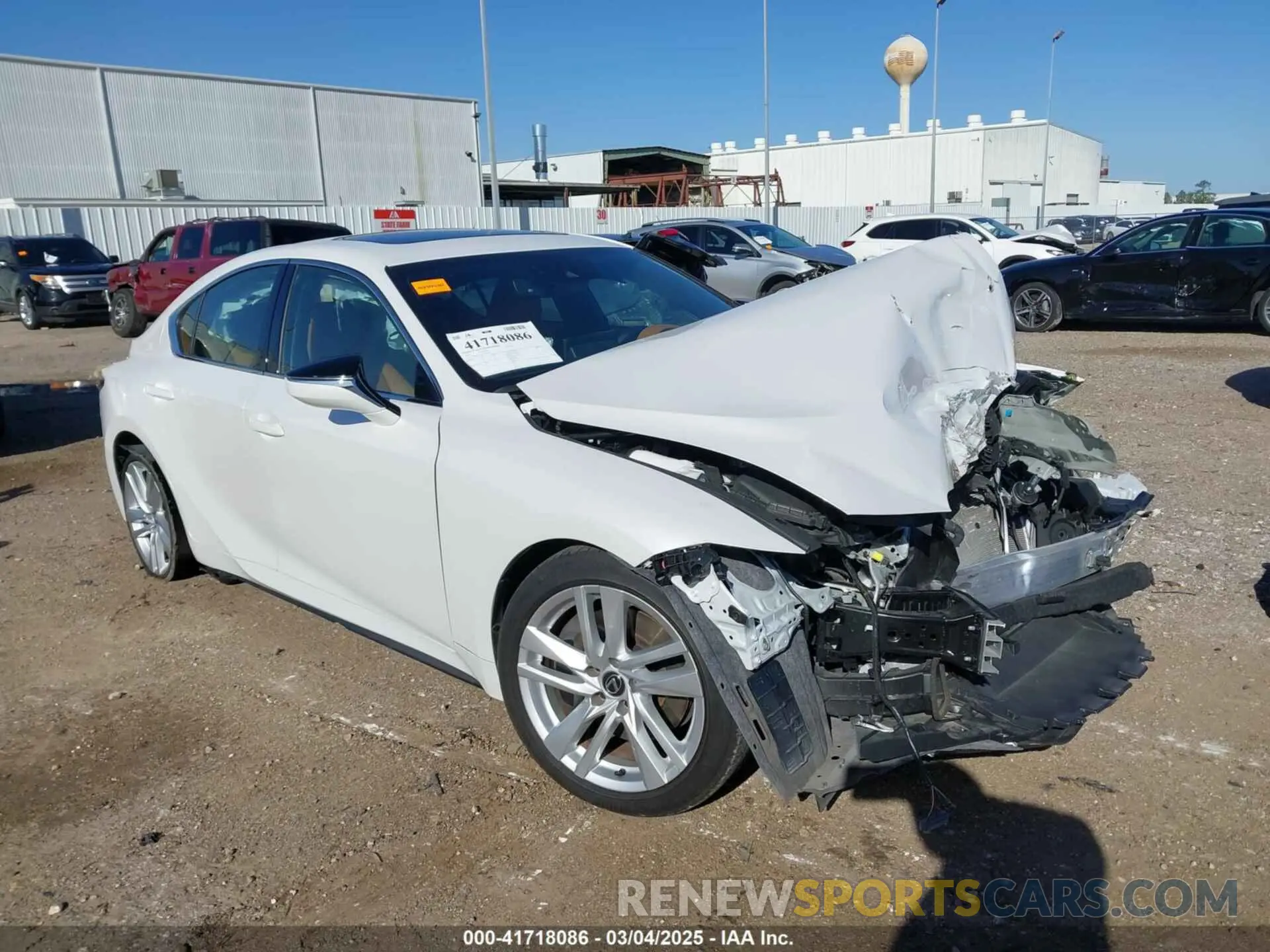 1 Фотография поврежденного автомобиля JTHCA1D22P5123953 LEXUS IS 300 2023