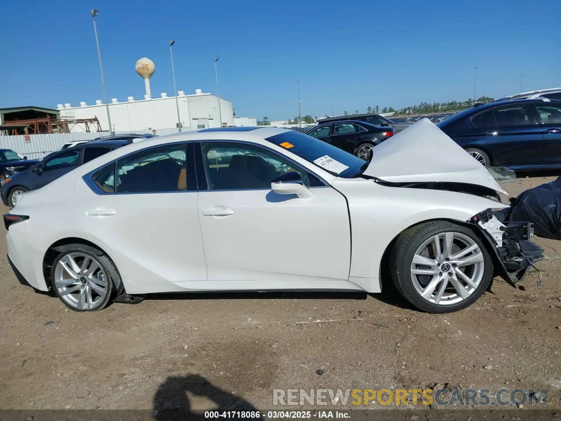13 Фотография поврежденного автомобиля JTHCA1D22P5123953 LEXUS IS 300 2023