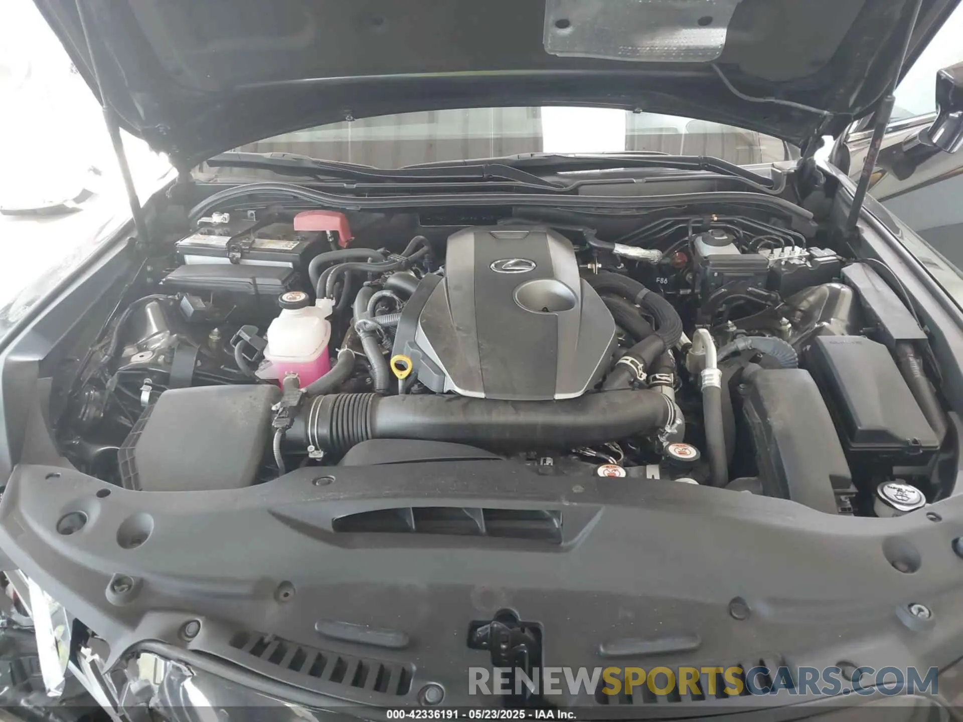 10 Фотография поврежденного автомобиля JTHCA1D2XP5125840 LEXUS IS 300 2023
