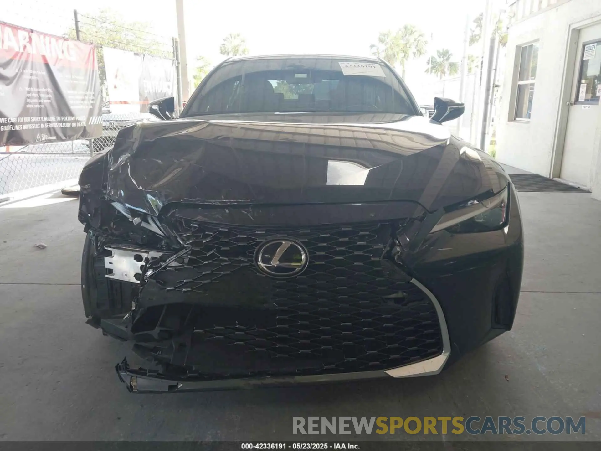 12 Фотография поврежденного автомобиля JTHCA1D2XP5125840 LEXUS IS 300 2023