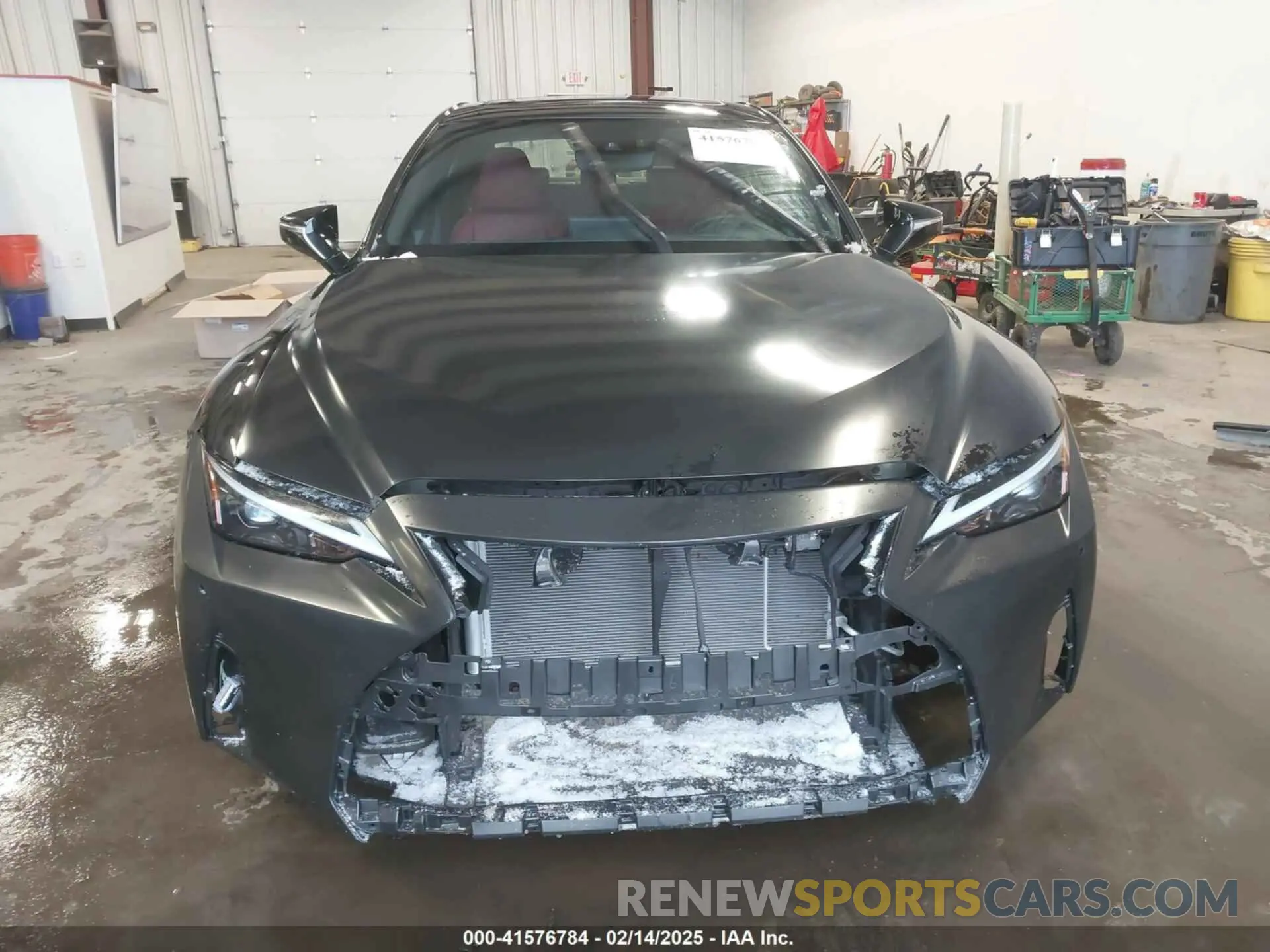 13 Фотография поврежденного автомобиля JTHD81F28R5052855 LEXUS IS 300 2024