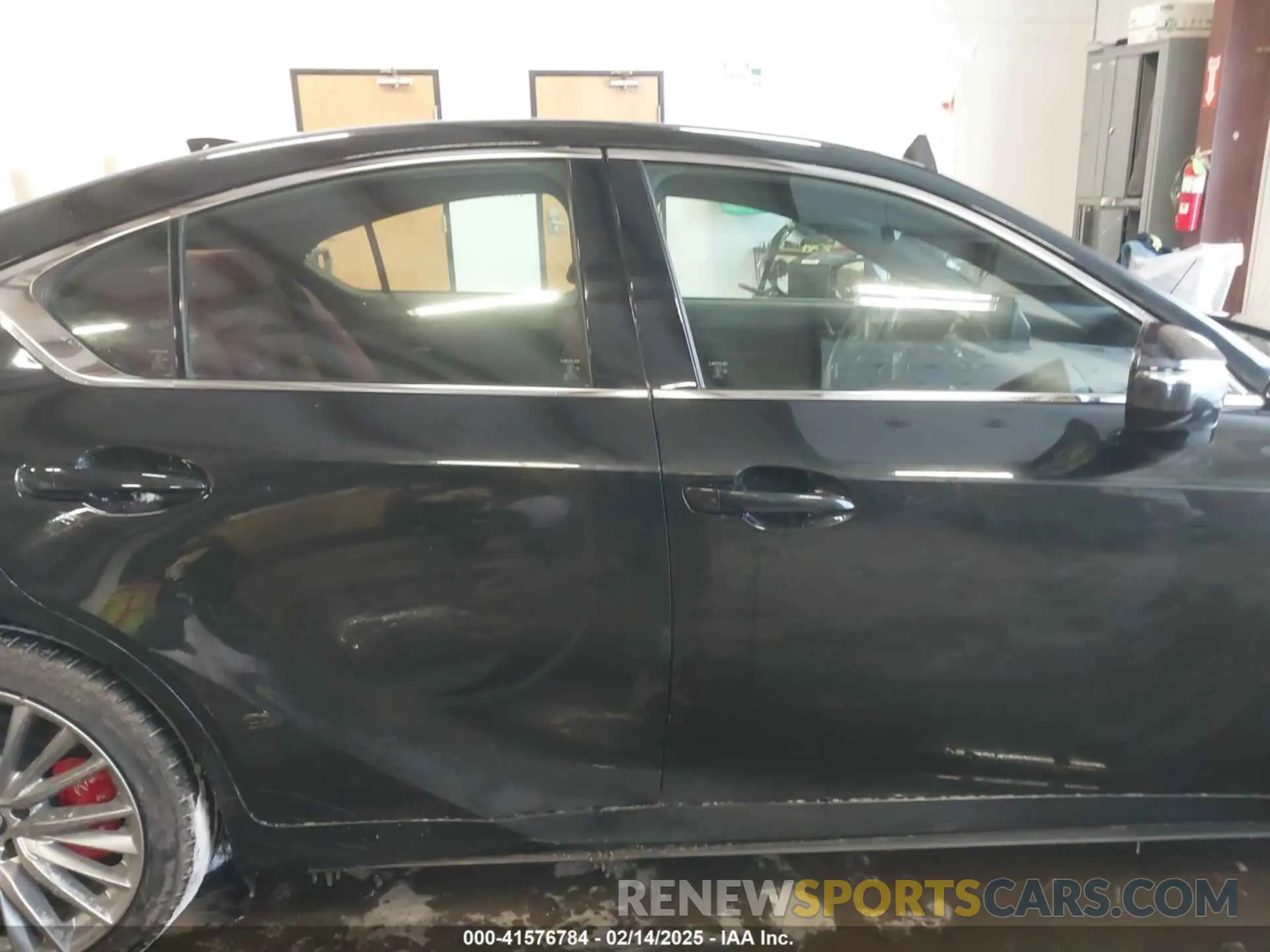 14 Фотография поврежденного автомобиля JTHD81F28R5052855 LEXUS IS 300 2024