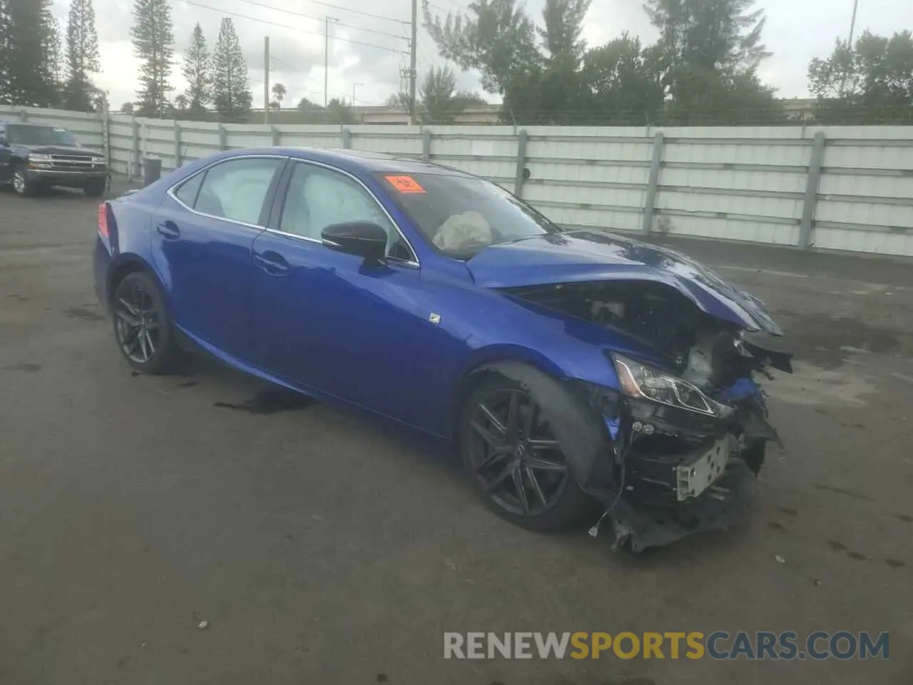 4 Фотография поврежденного автомобиля JTHGA1D20L5108105 LEXUS IS 300 F S 2020