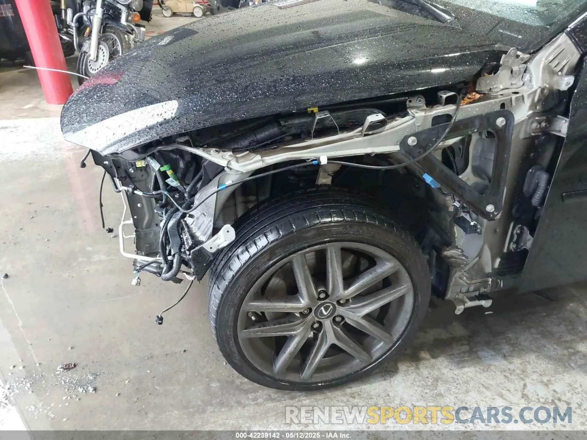 17 Photograph of a damaged car JTHGZ1B2XL5036051 LEXUS IS 350 2020