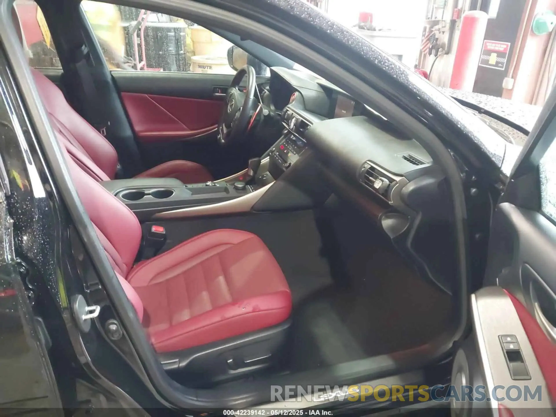 5 Photograph of a damaged car JTHGZ1B2XL5036051 LEXUS IS 350 2020