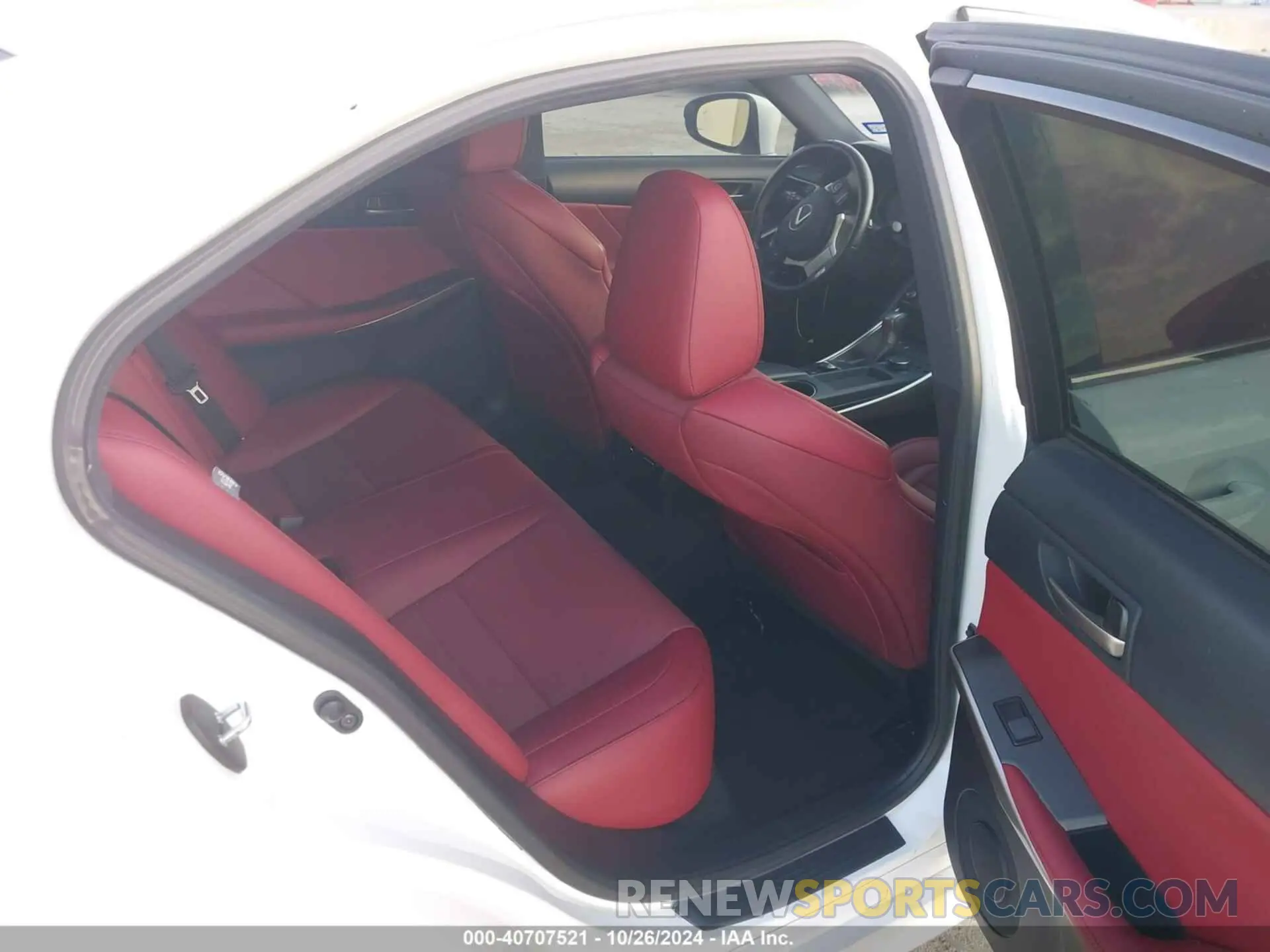 8 Фотография поврежденного автомобиля JTHGZ1E2XL5017611 LEXUS IS 350 2020