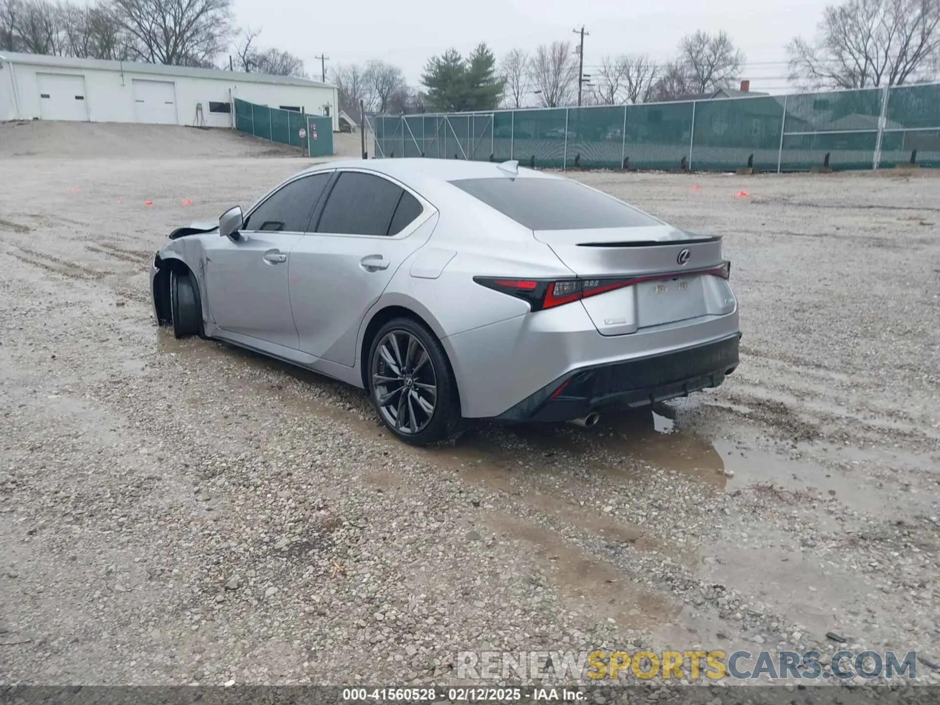 3 Фотография поврежденного автомобиля JTHGZ1B20M5039493 LEXUS IS 350 2021