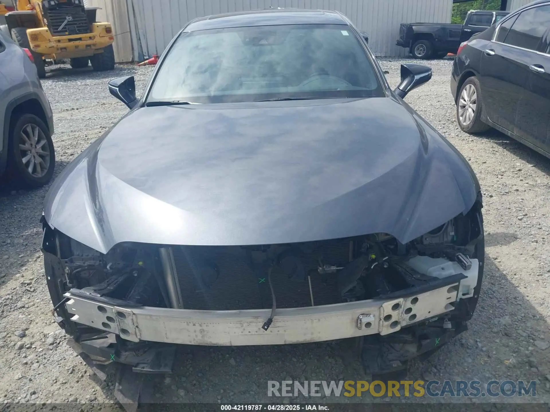 12 Фотография поврежденного автомобиля JTHGZ1B24M5044762 LEXUS IS 350 2021
