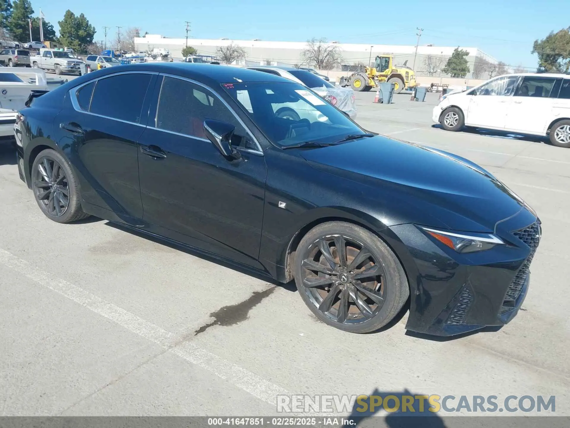 1 Фотография поврежденного автомобиля JTHGZ1B29M5038391 LEXUS IS 350 2021