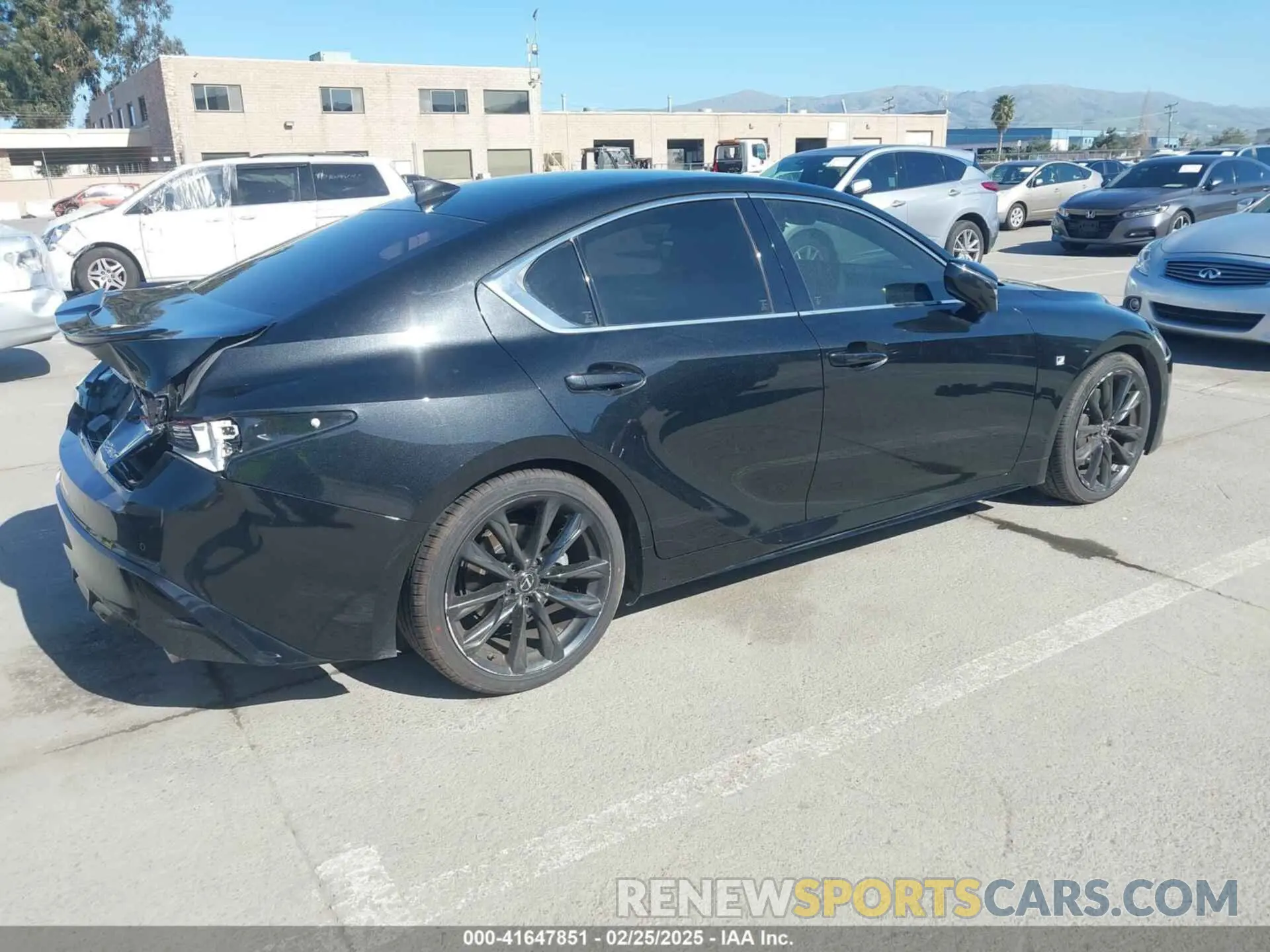 4 Фотография поврежденного автомобиля JTHGZ1B29M5038391 LEXUS IS 350 2021
