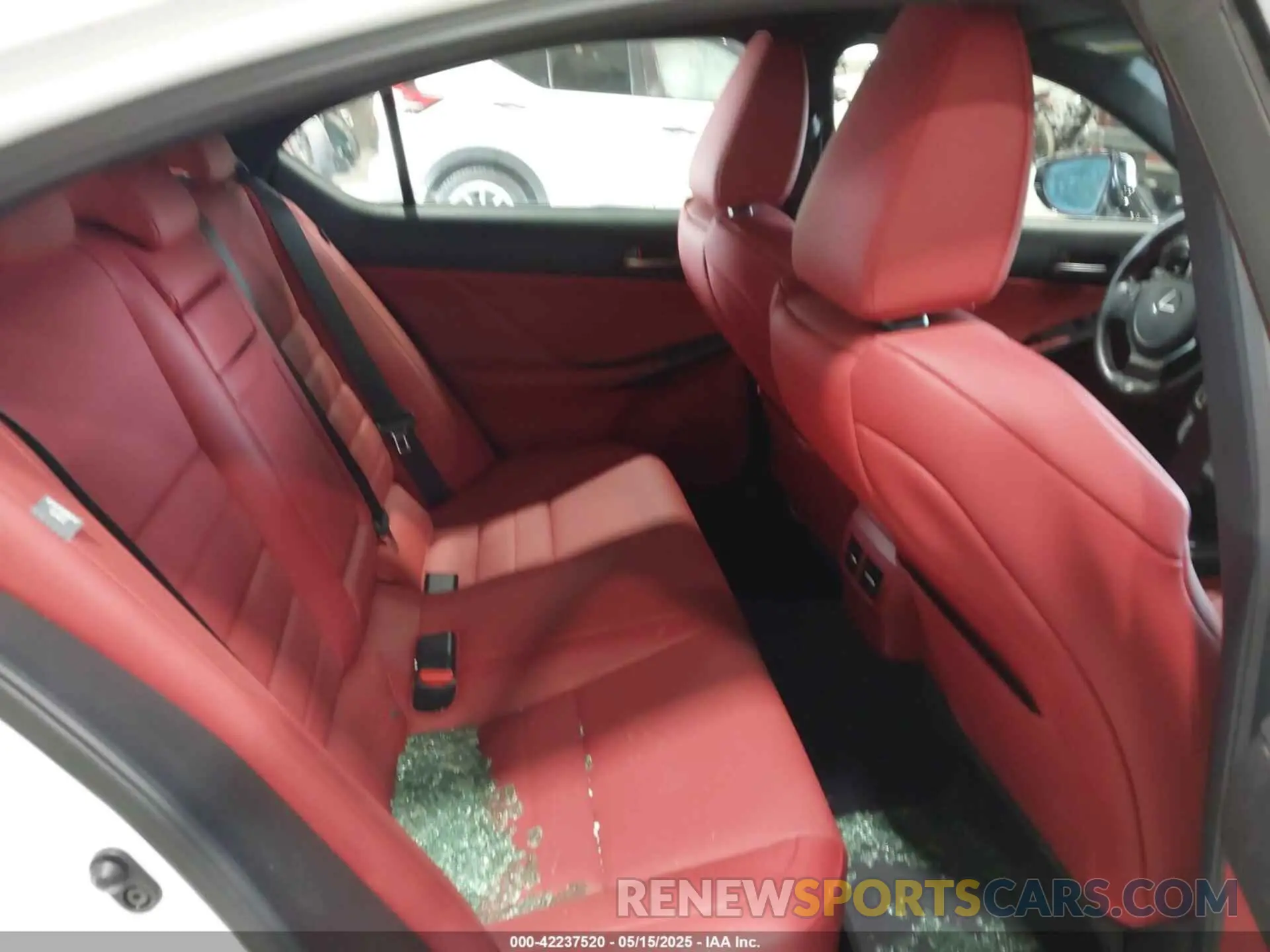 8 Фотография поврежденного автомобиля JTHGZ1E26M5021785 LEXUS IS 350 2021