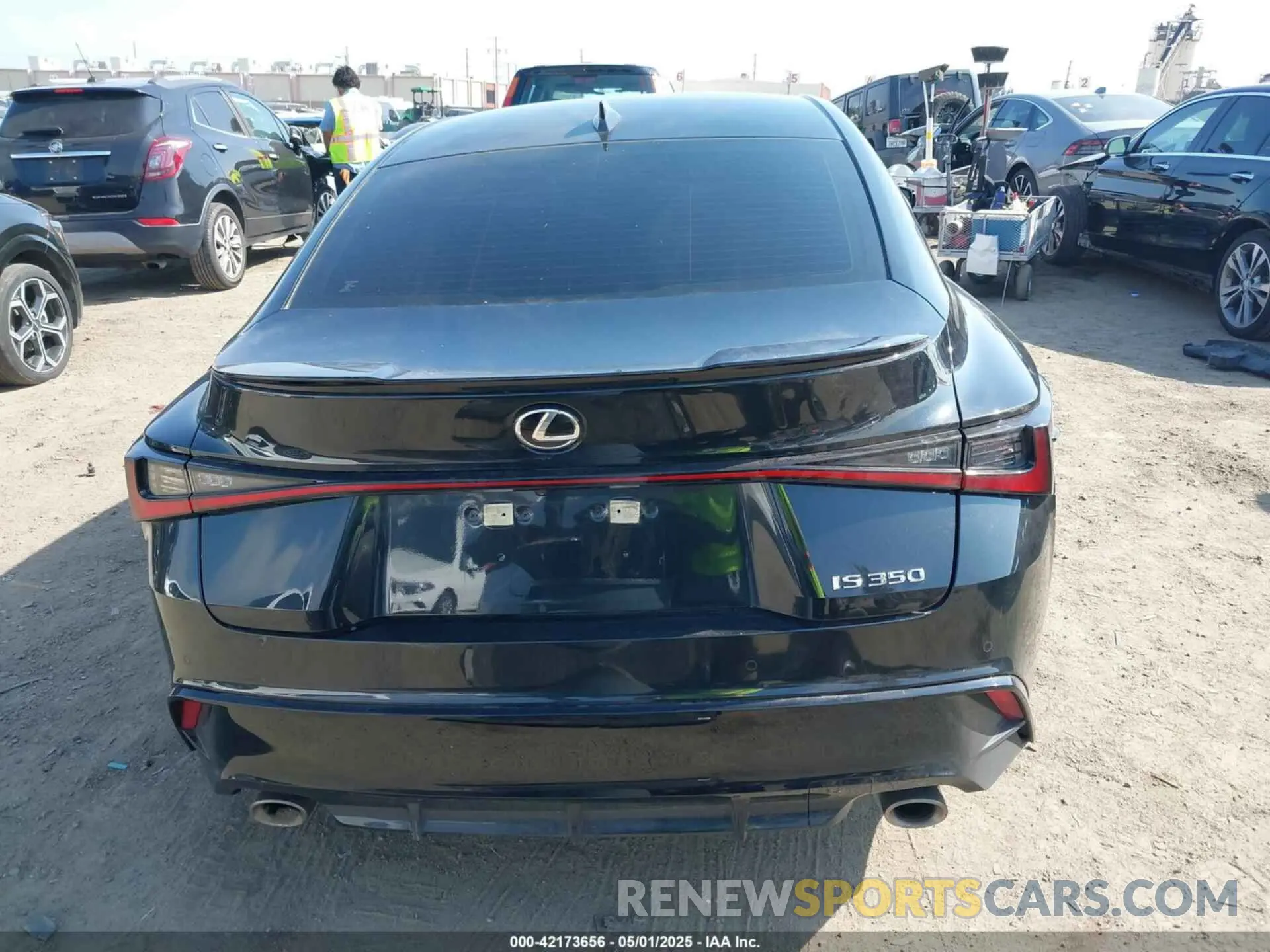 16 Фотография поврежденного автомобиля JTHGZ1B24N5052989 LEXUS IS 350 2022