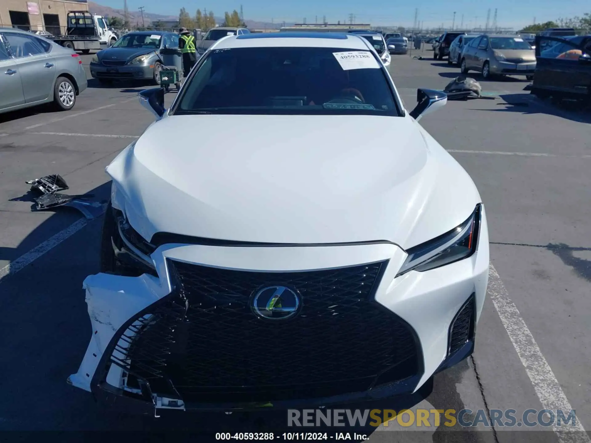 12 Фотография поврежденного автомобиля JTHGZ1B21P5062057 LEXUS IS 350 2023