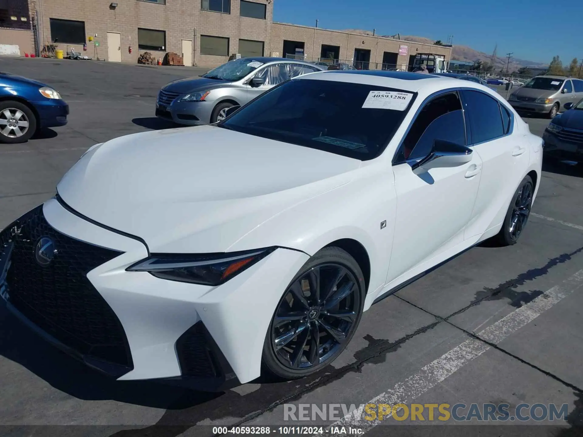 2 Фотография поврежденного автомобиля JTHGZ1B21P5062057 LEXUS IS 350 2023