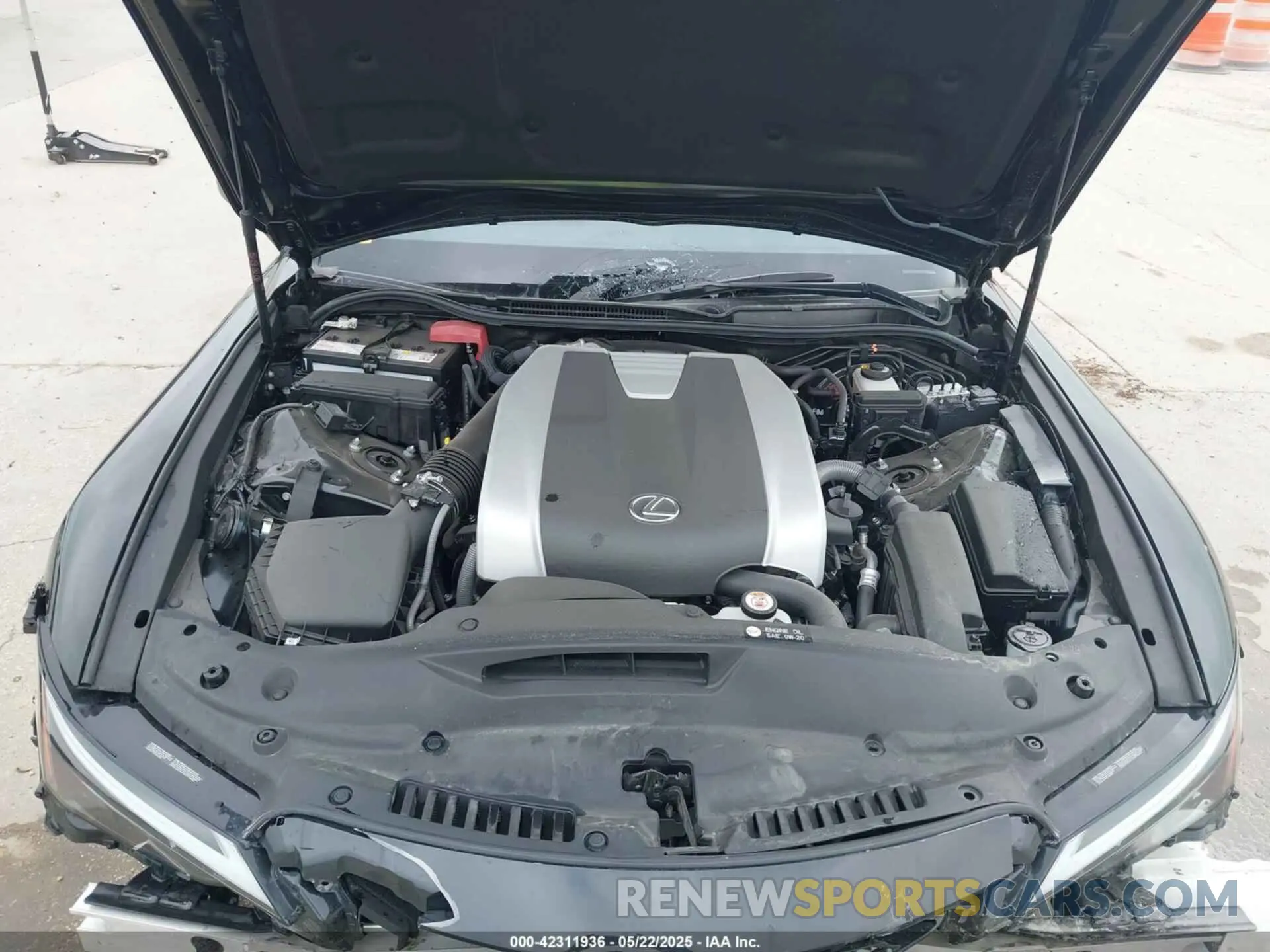 10 Фотография поврежденного автомобиля JTHBZ1B20R5080465 LEXUS IS 350 2024