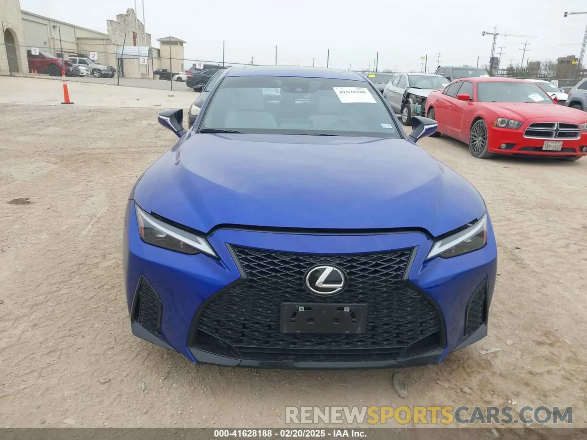 12 Фотография поврежденного автомобиля JTHGZ1B25R5072240 LEXUS IS 350 2024