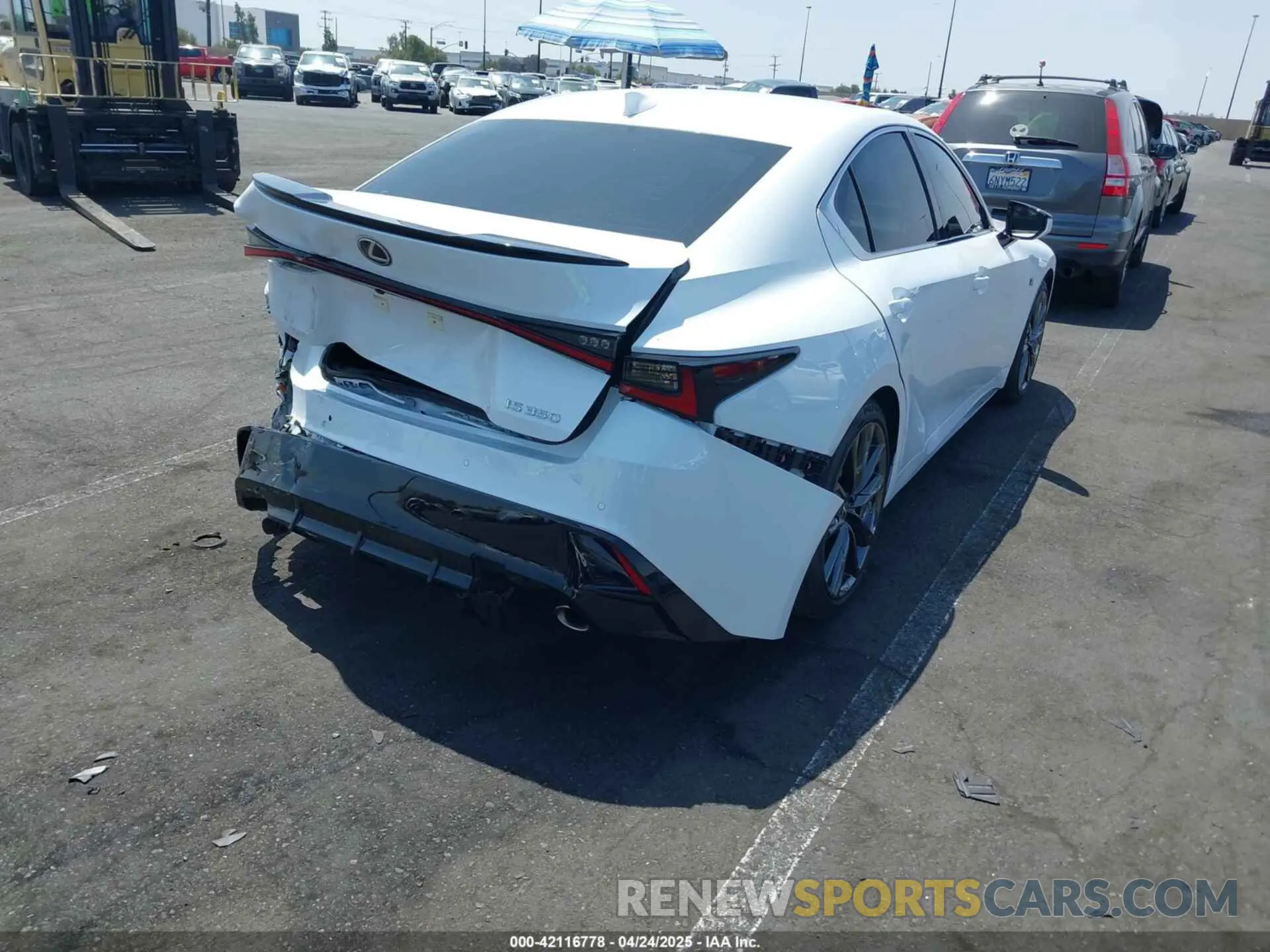4 Фотография поврежденного автомобиля JTHGZ1B28R5076461 LEXUS IS 350 2024