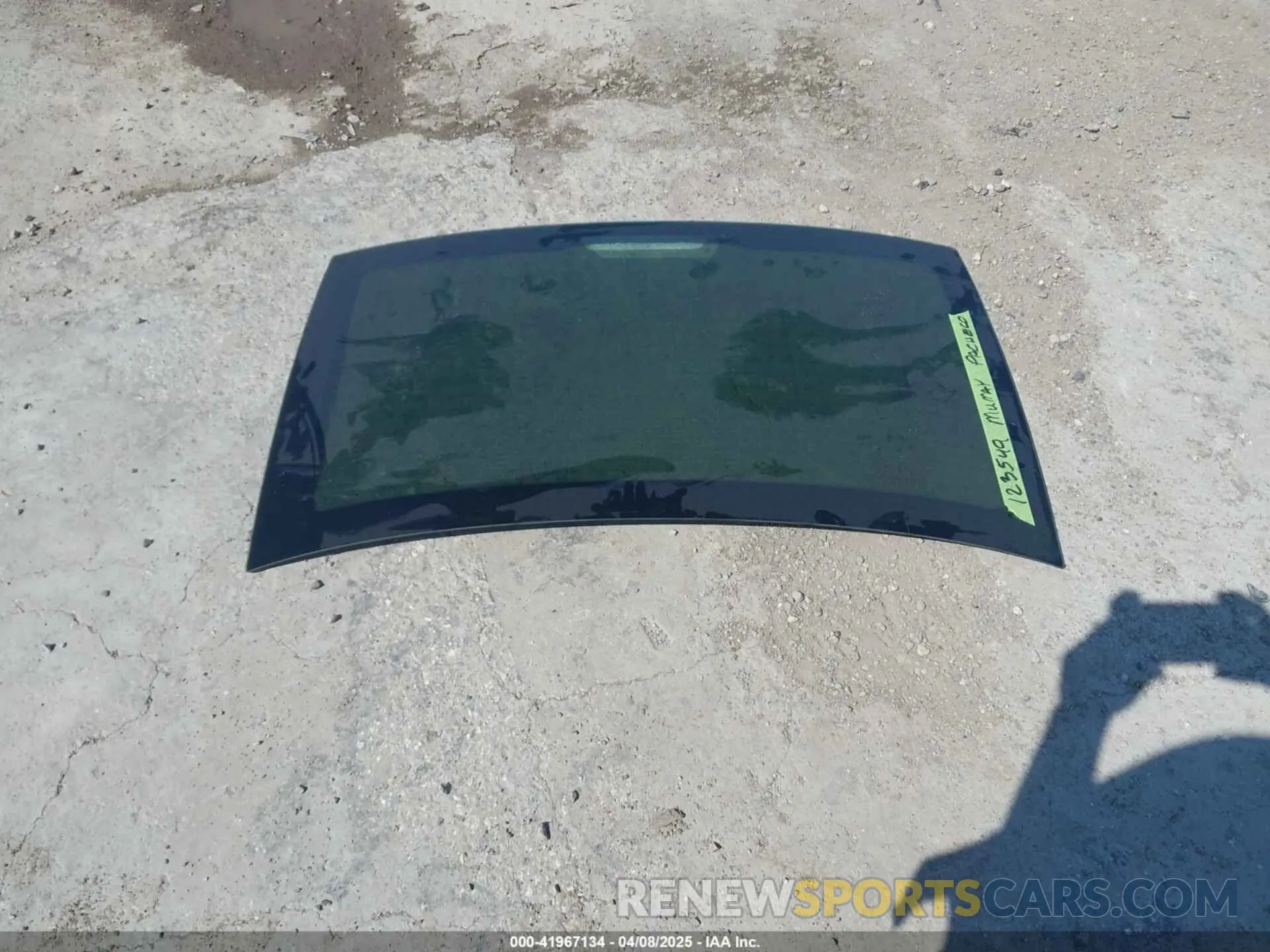 12 Фотография поврежденного автомобиля JTHGZ1B28R5076833 LEXUS IS 350 2024