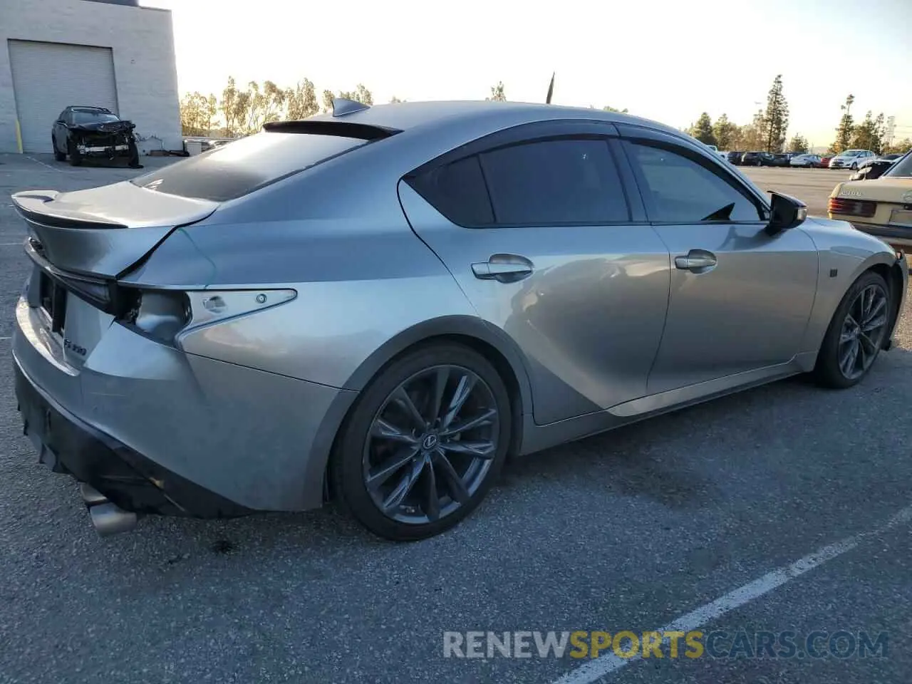 3 Фотография поврежденного автомобиля JTHGZ1B26M5042799 LEXUS IS 350 F S 2021