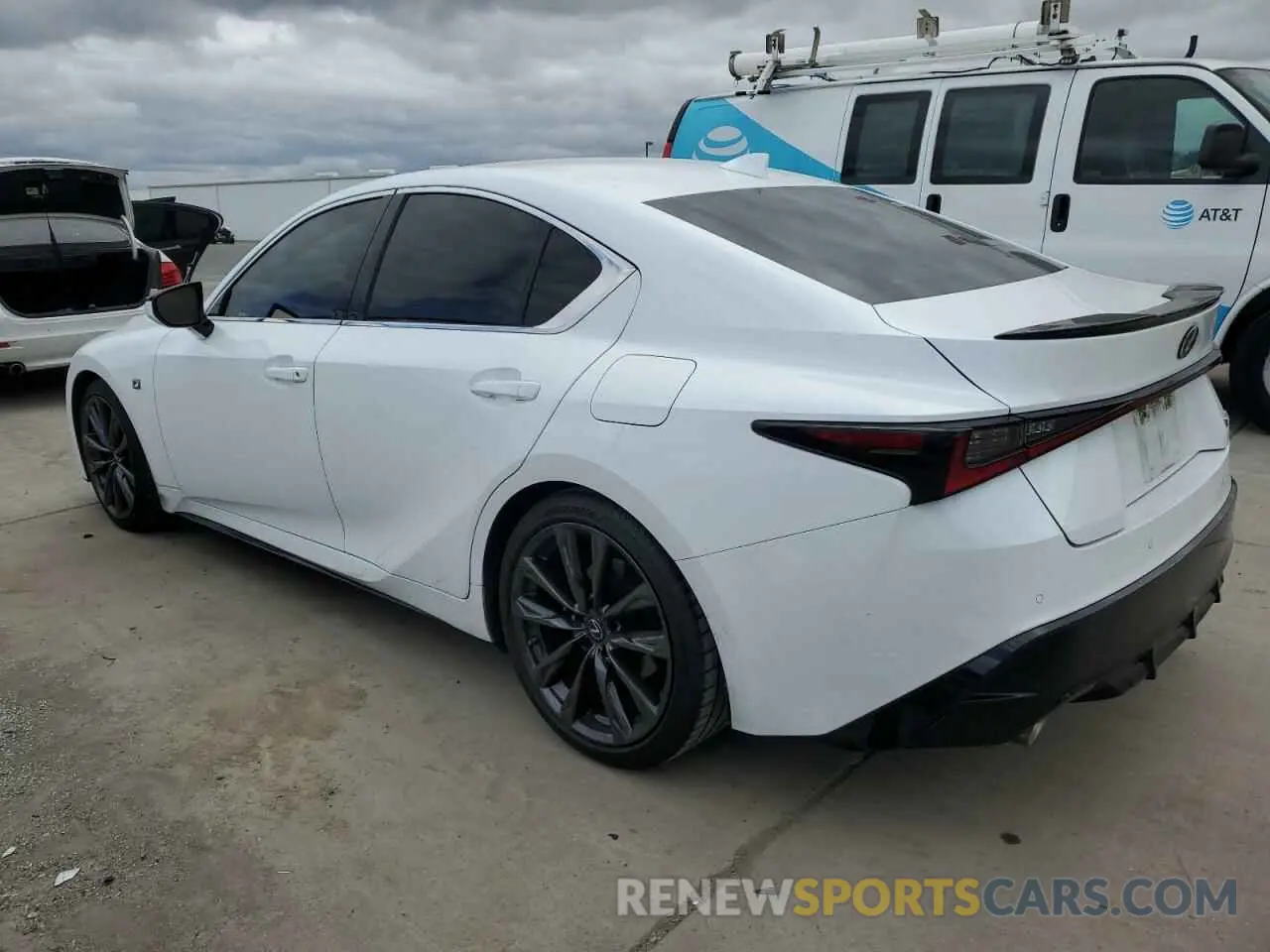 2 Фотография поврежденного автомобиля JTHGZ1B20N5050205 LEXUS IS 350 F S 2022