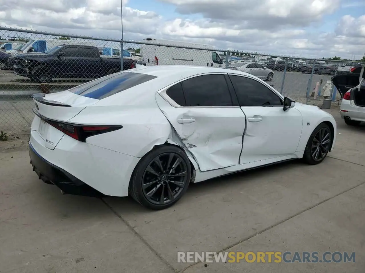 3 Фотография поврежденного автомобиля JTHGZ1B20N5050205 LEXUS IS 350 F S 2022