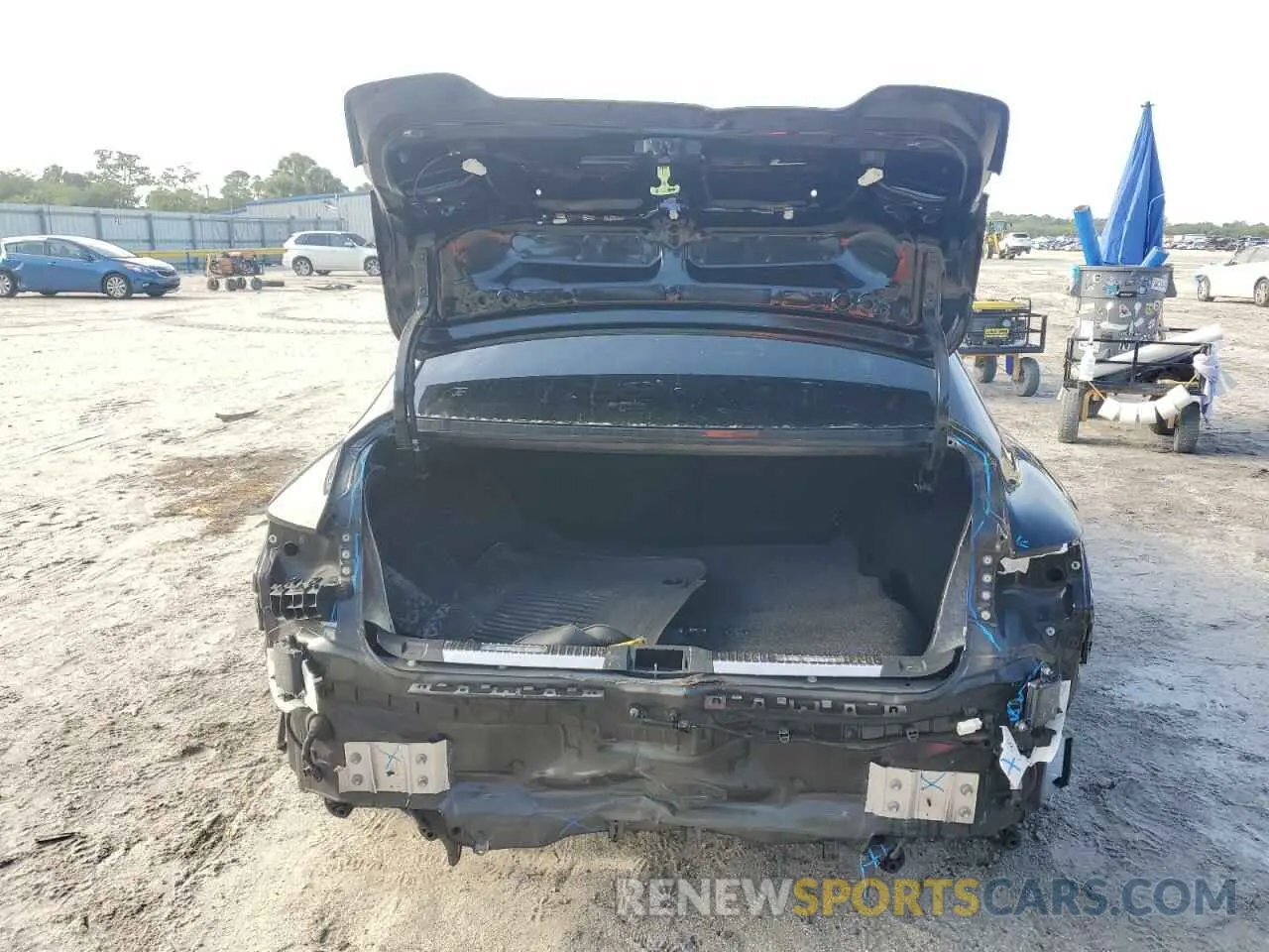 6 Фотография поврежденного автомобиля JTHGZ1B25N5058137 LEXUS IS 350 F S 2022