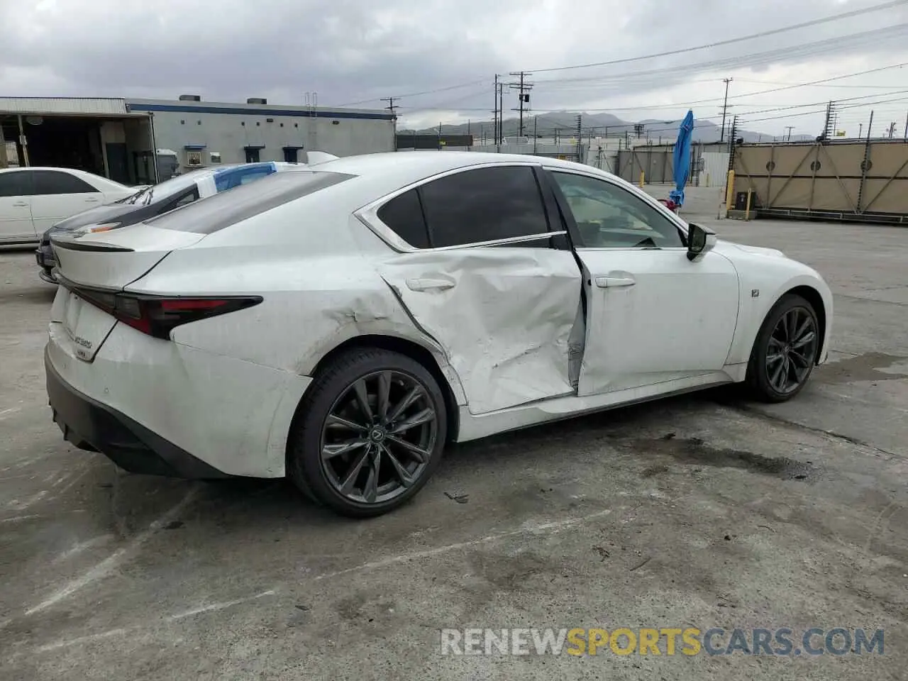 3 Фотография поврежденного автомобиля JTHGZ1E25N5023397 LEXUS IS 350 F S 2022