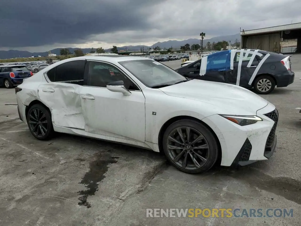 4 Фотография поврежденного автомобиля JTHGZ1E25N5023397 LEXUS IS 350 F S 2022