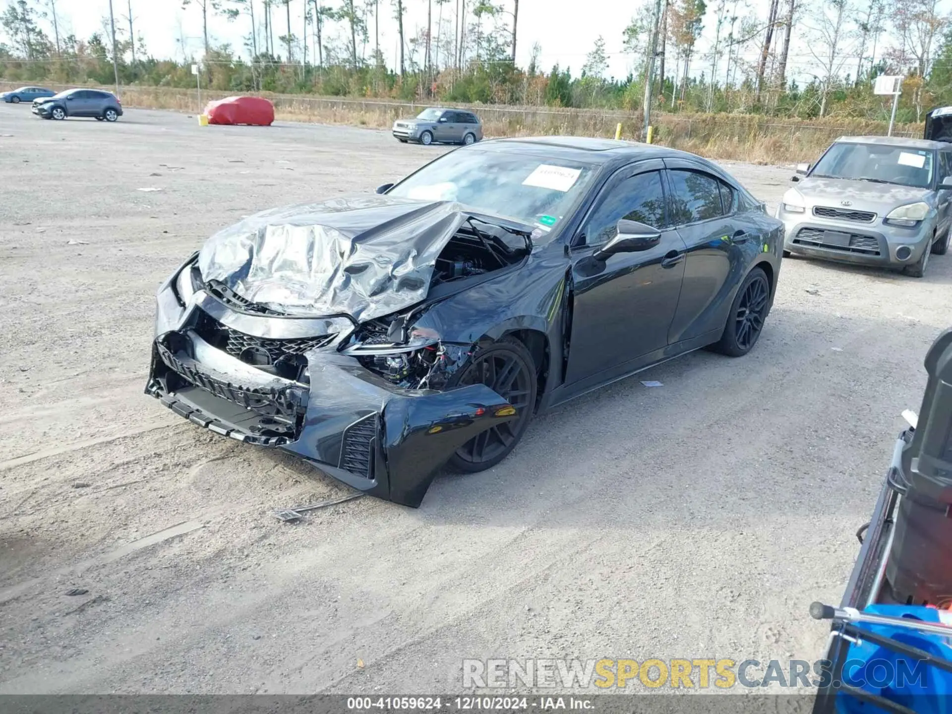 2 Фотография поврежденного автомобиля JTHAP1D23P5003889 LEXUS IS 500 2023