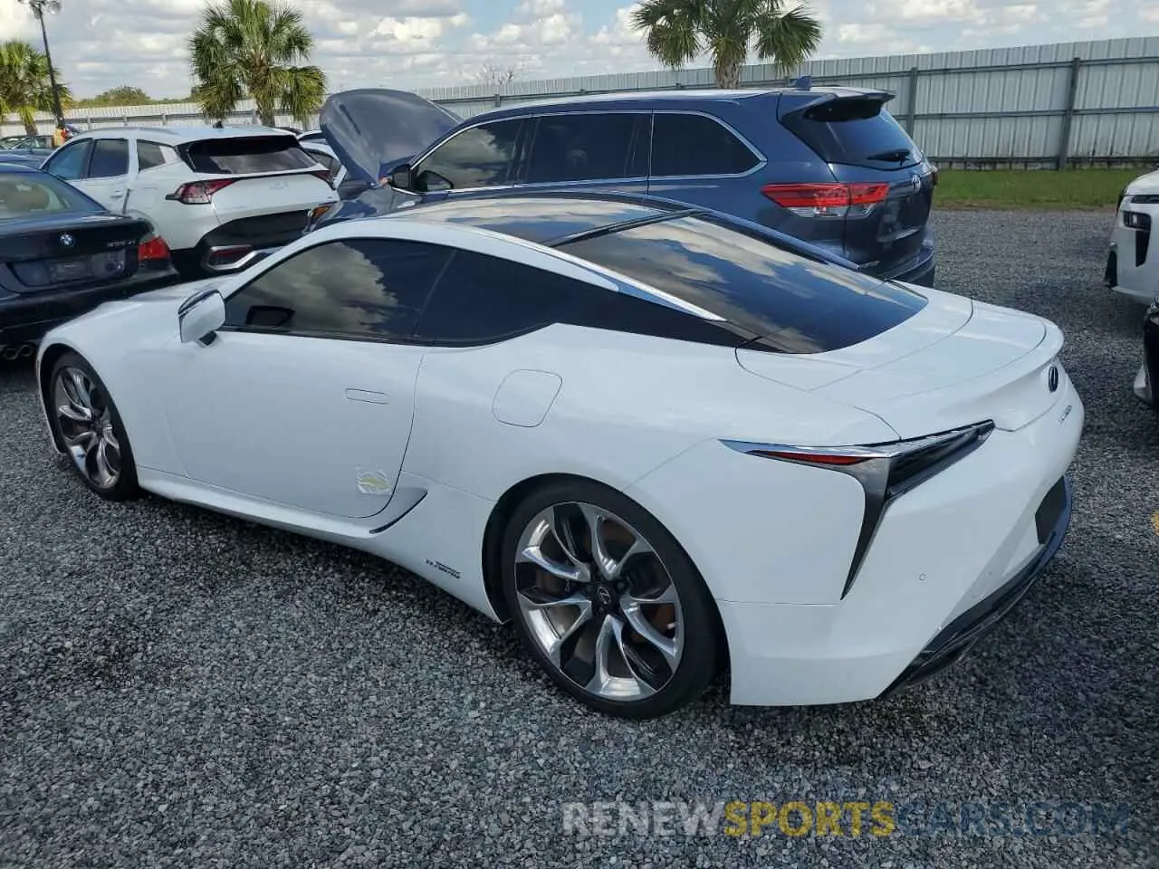 2 Фотография поврежденного автомобиля JTHBY5AY8LA001946 LEXUS LC500 2020