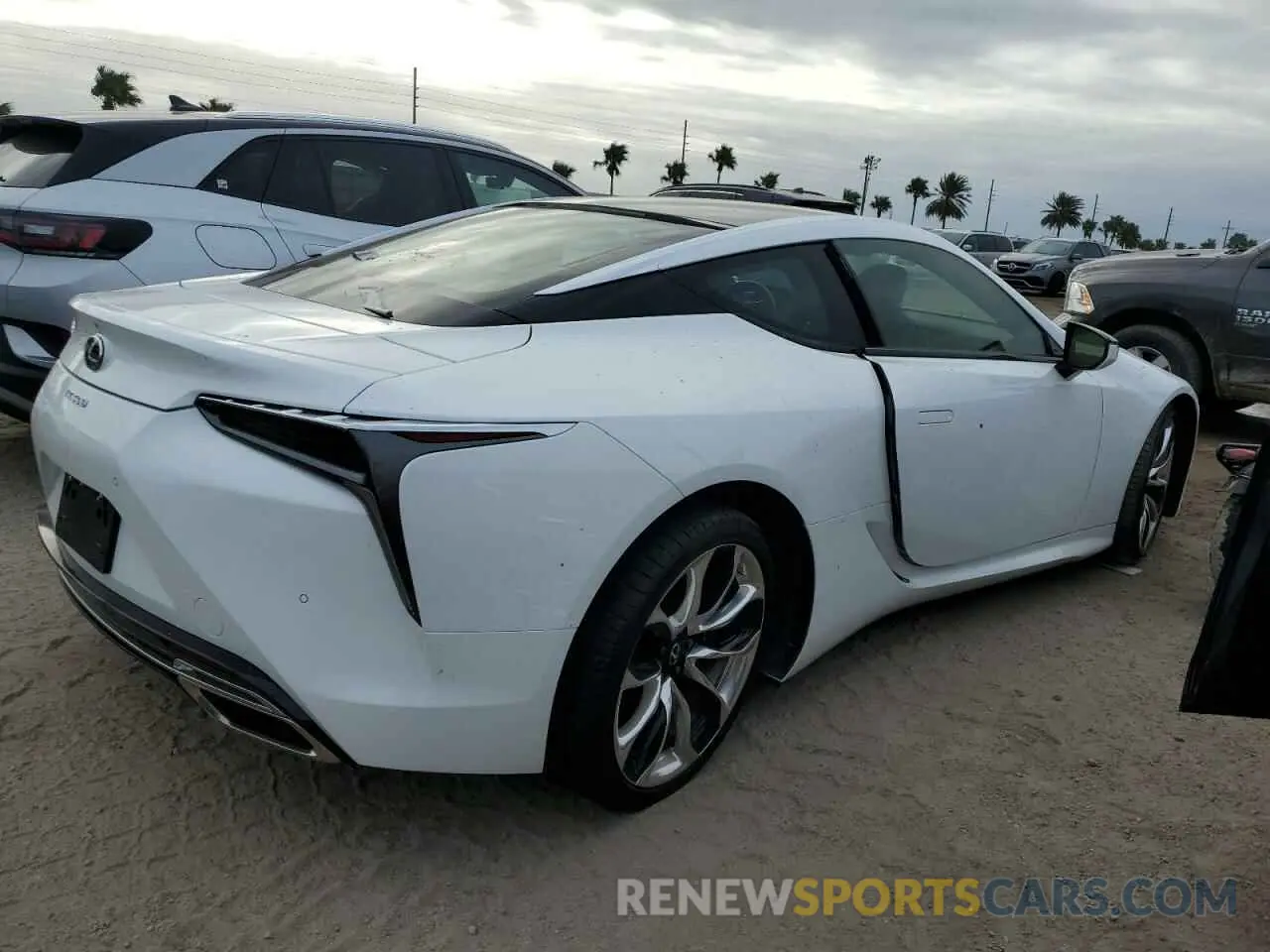 3 Фотография поврежденного автомобиля JTHBP5AY0MA101379 LEXUS LC500 2021