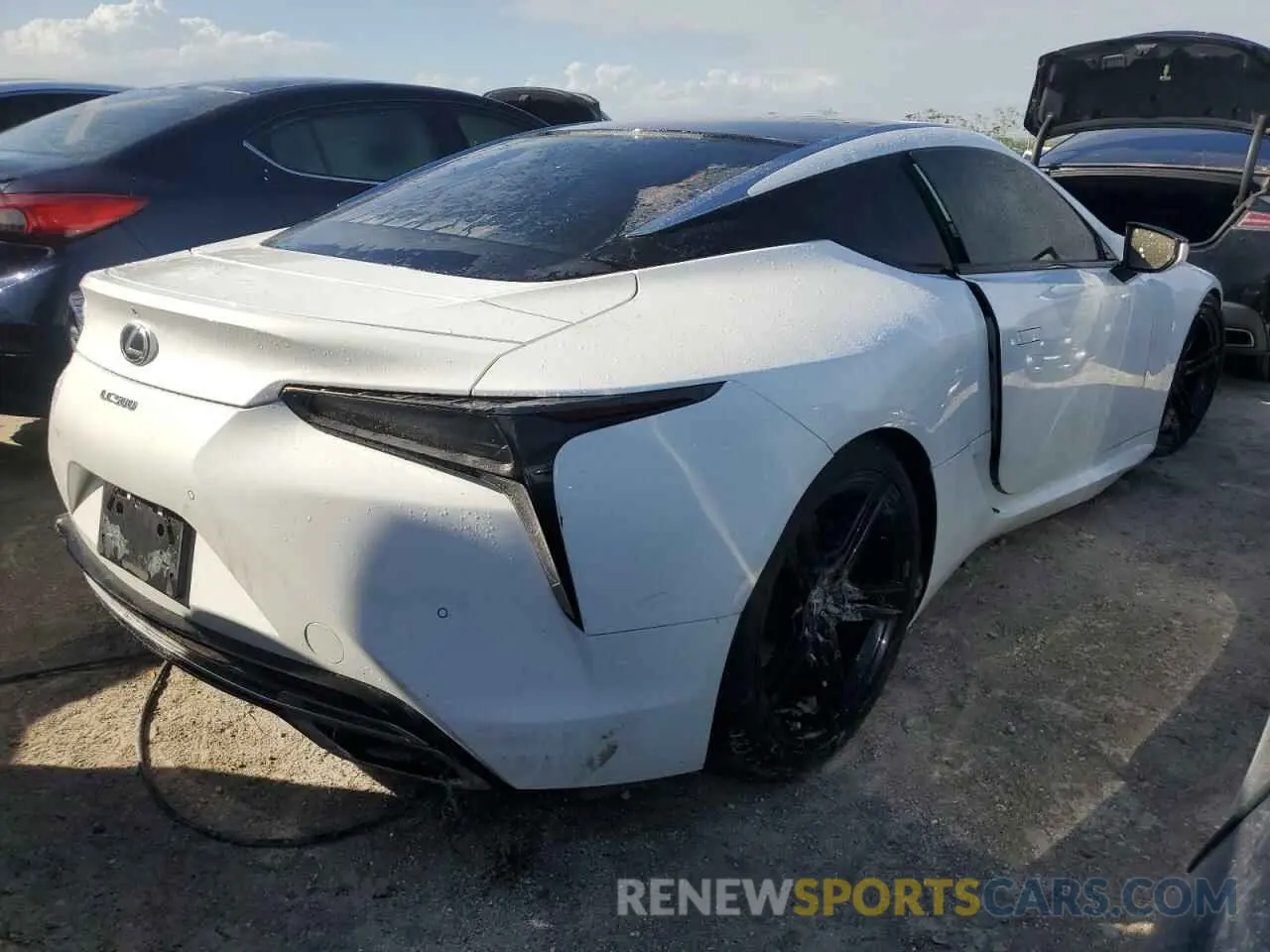 3 Фотография поврежденного автомобиля JTHLP5AY3NA105772 LEXUS LC500 2022