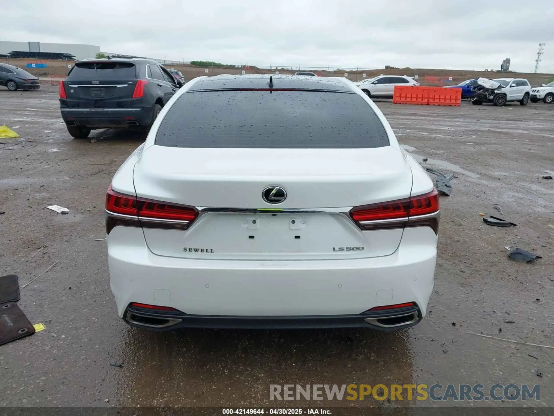 17 Фотография поврежденного автомобиля JTHB5LFF1K5008345 LEXUS LS 500 2019