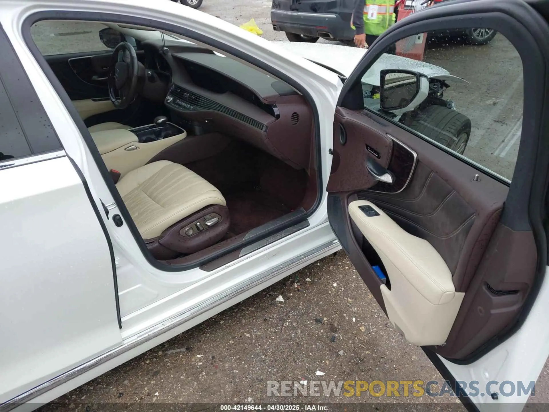 5 Фотография поврежденного автомобиля JTHB5LFF1K5008345 LEXUS LS 500 2019