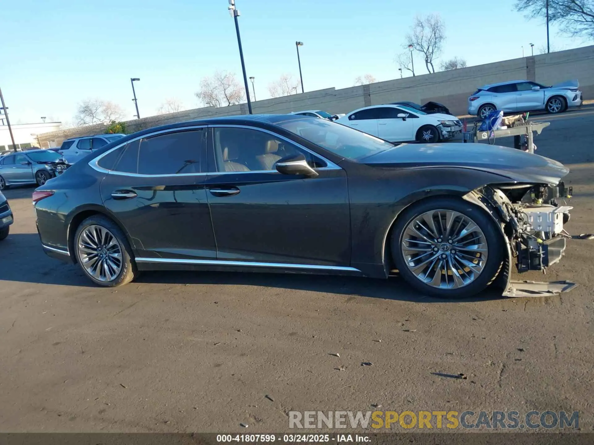 14 Photograph of a damaged car JTHB5LFF3K5009125 LEXUS LS 500 2019