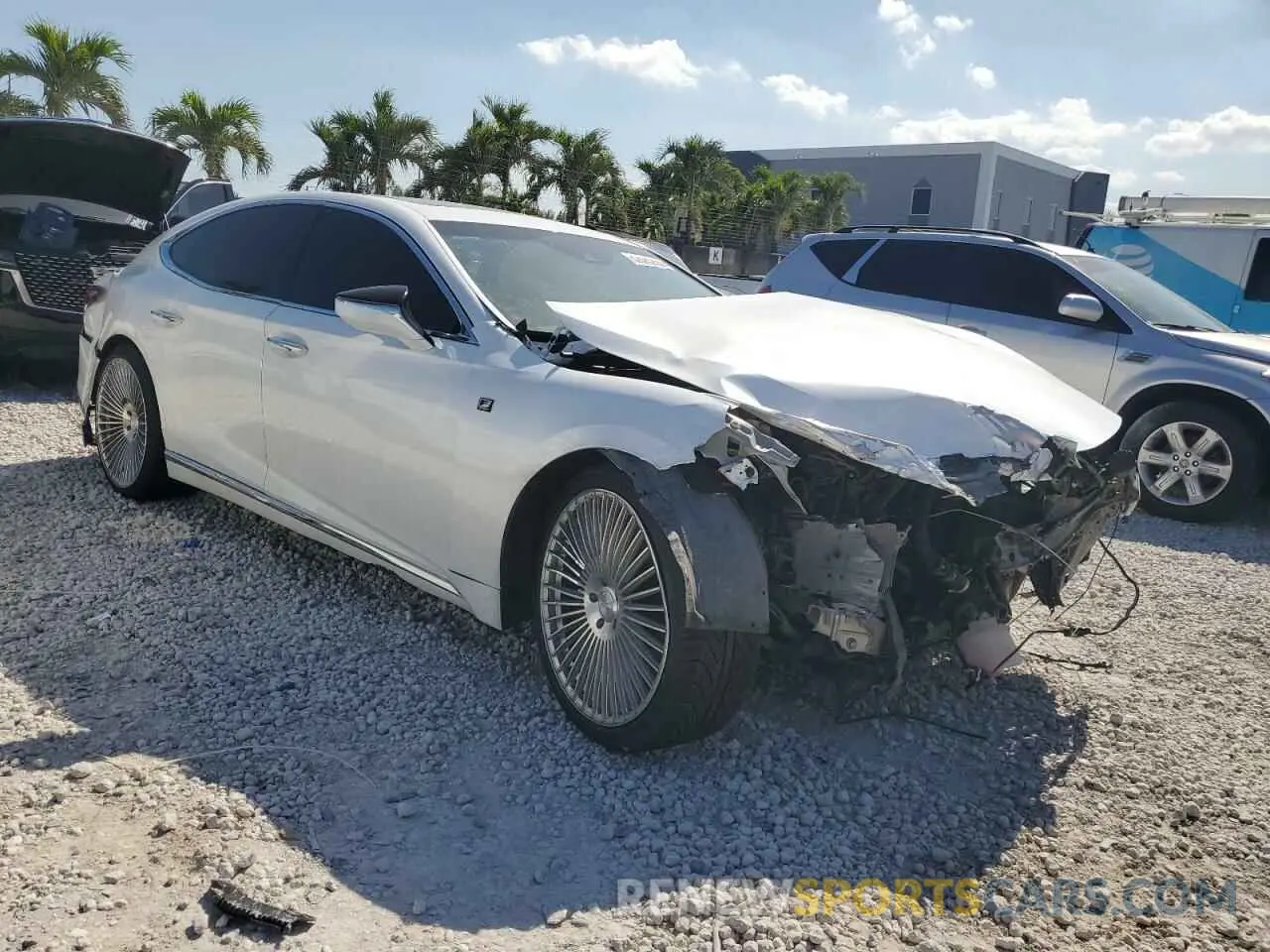 4 Фотография поврежденного автомобиля JTHB51FF2K5009086 LEXUS LS500 2019