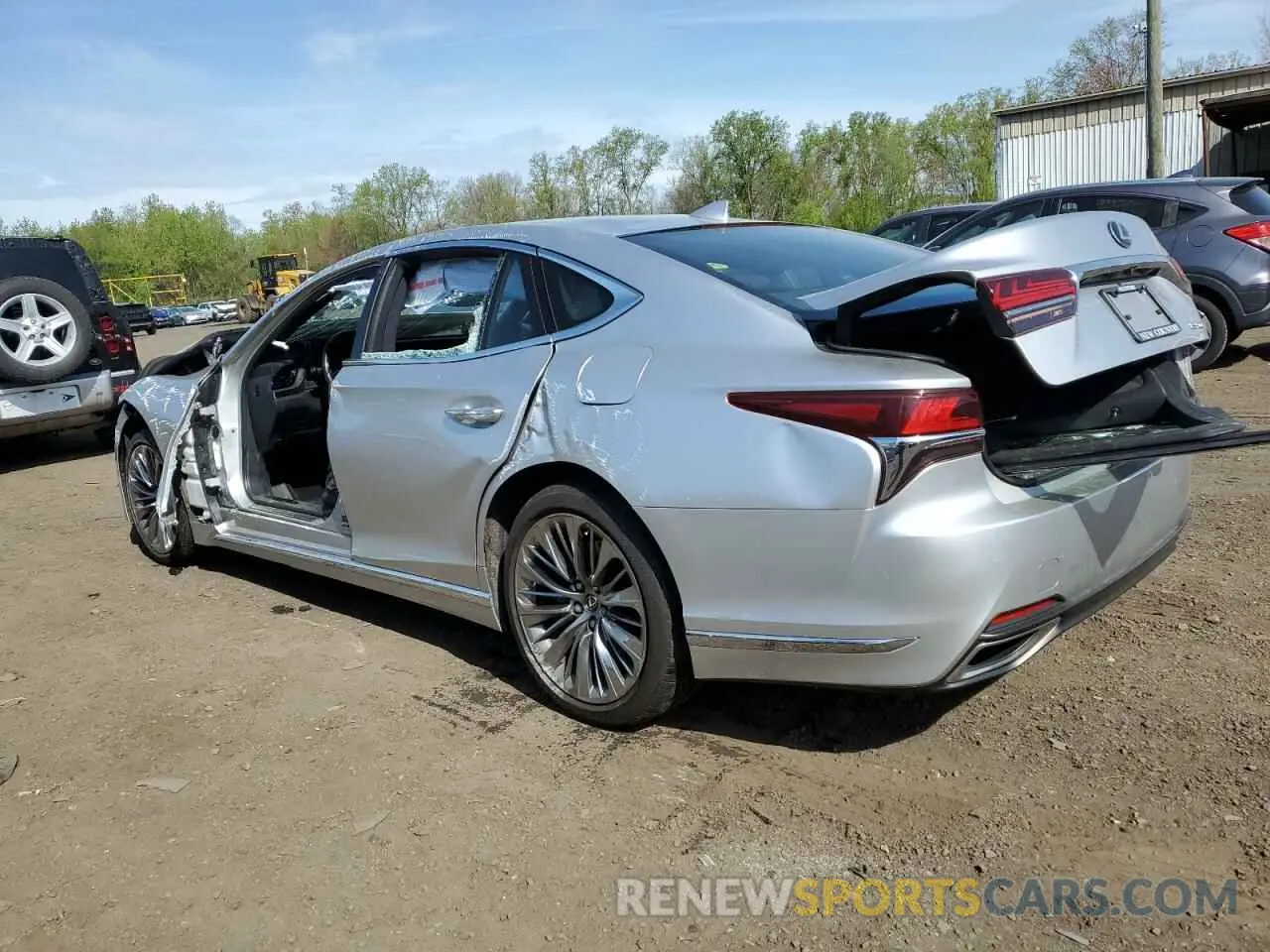 2 Фотография поврежденного автомобиля JTHC51FF3K5005648 LEXUS LS500 2019