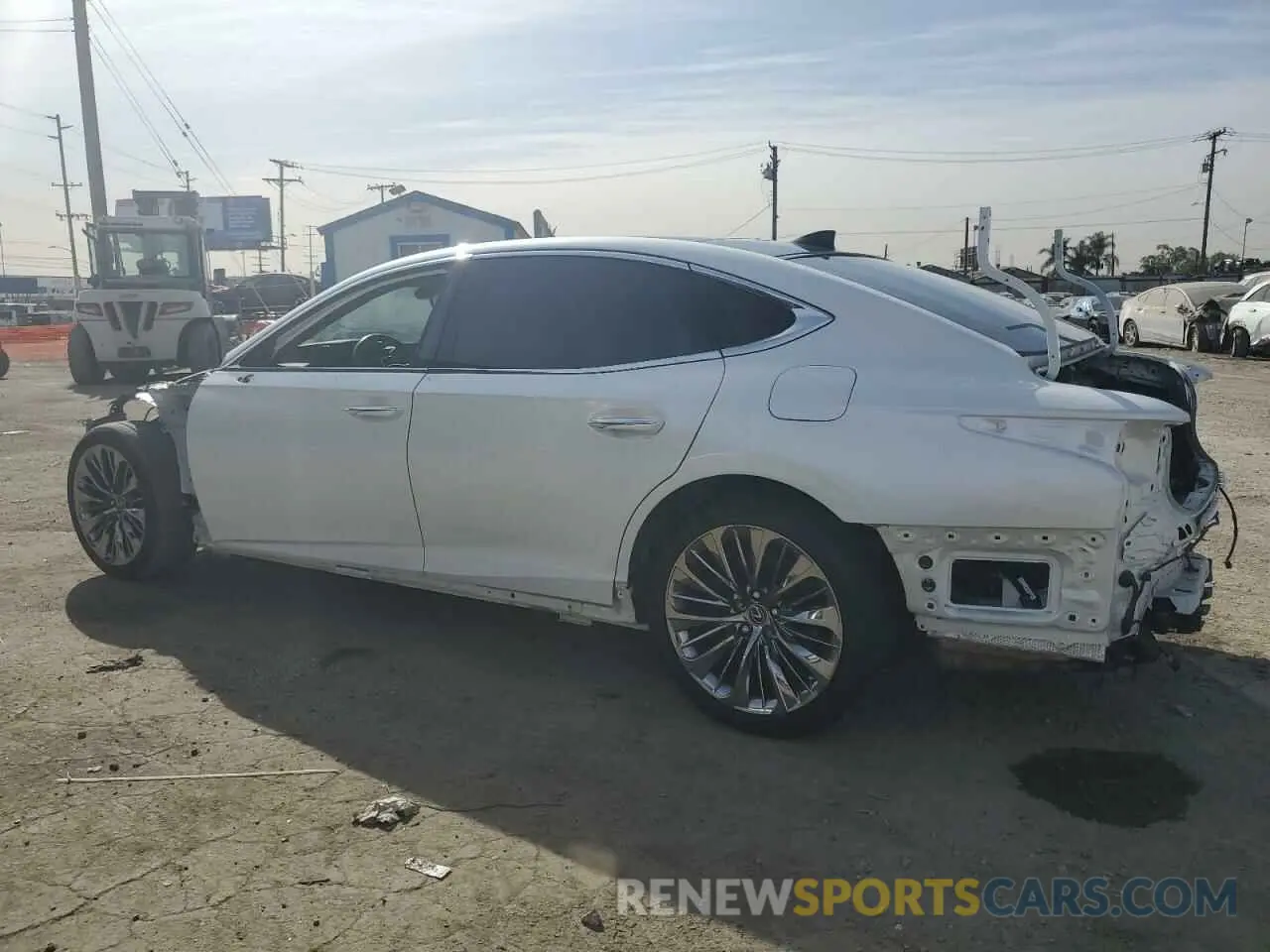 2 Фотография поврежденного автомобиля JTHD51FF6M5014500 LEXUS LS500 2021