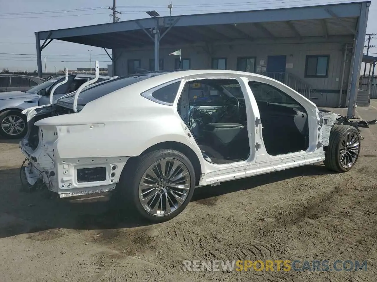 3 Фотография поврежденного автомобиля JTHD51FF6M5014500 LEXUS LS500 2021