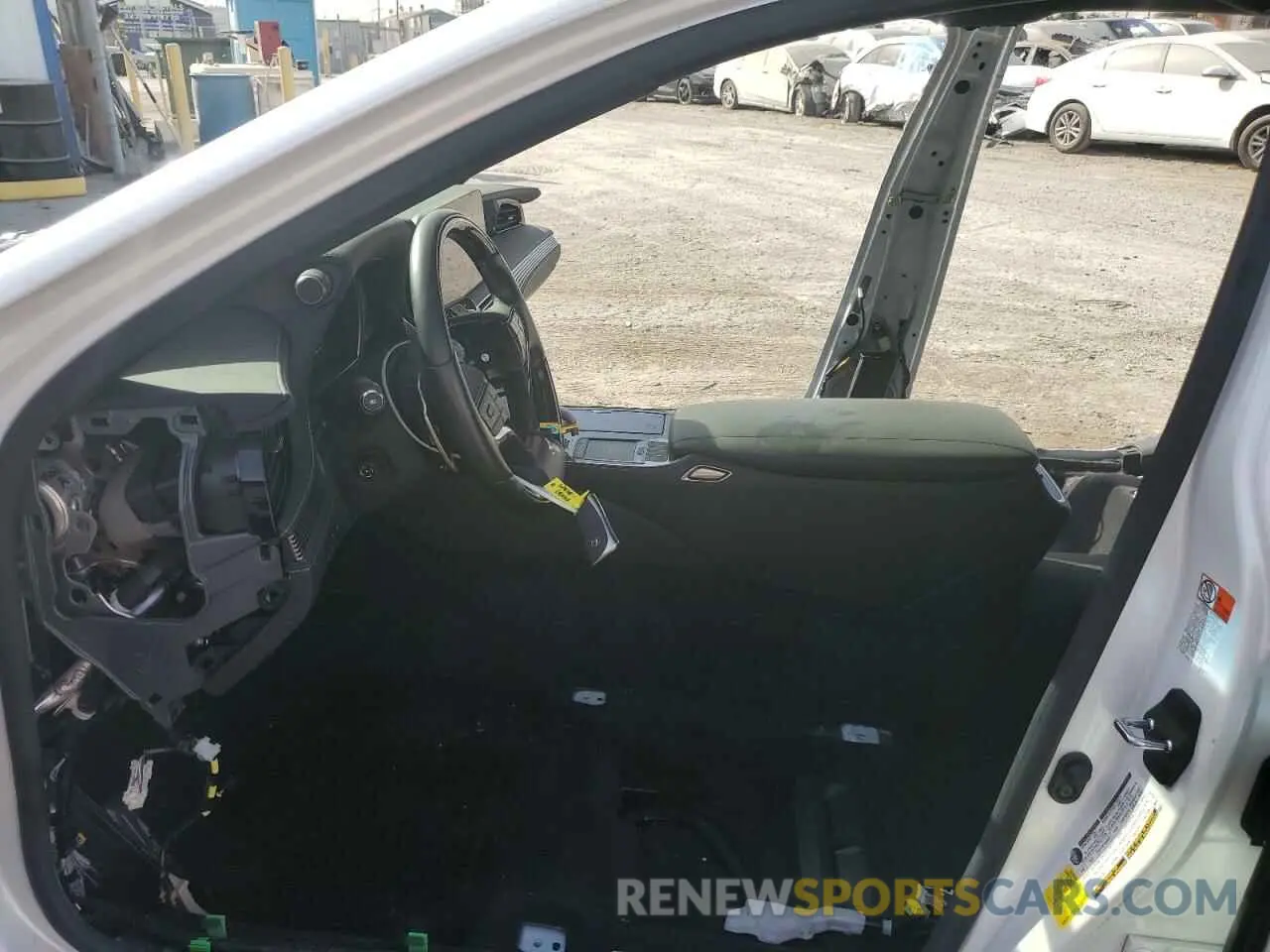 7 Фотография поврежденного автомобиля JTHD51FF6M5014500 LEXUS LS500 2021