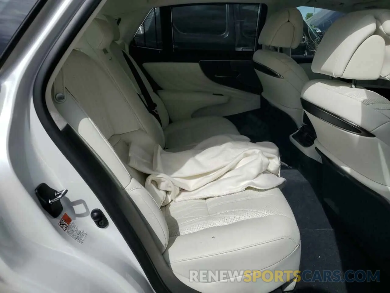 10 Фотография поврежденного автомобиля JTHE5LGF3N5010467 LEXUS LS500 2022