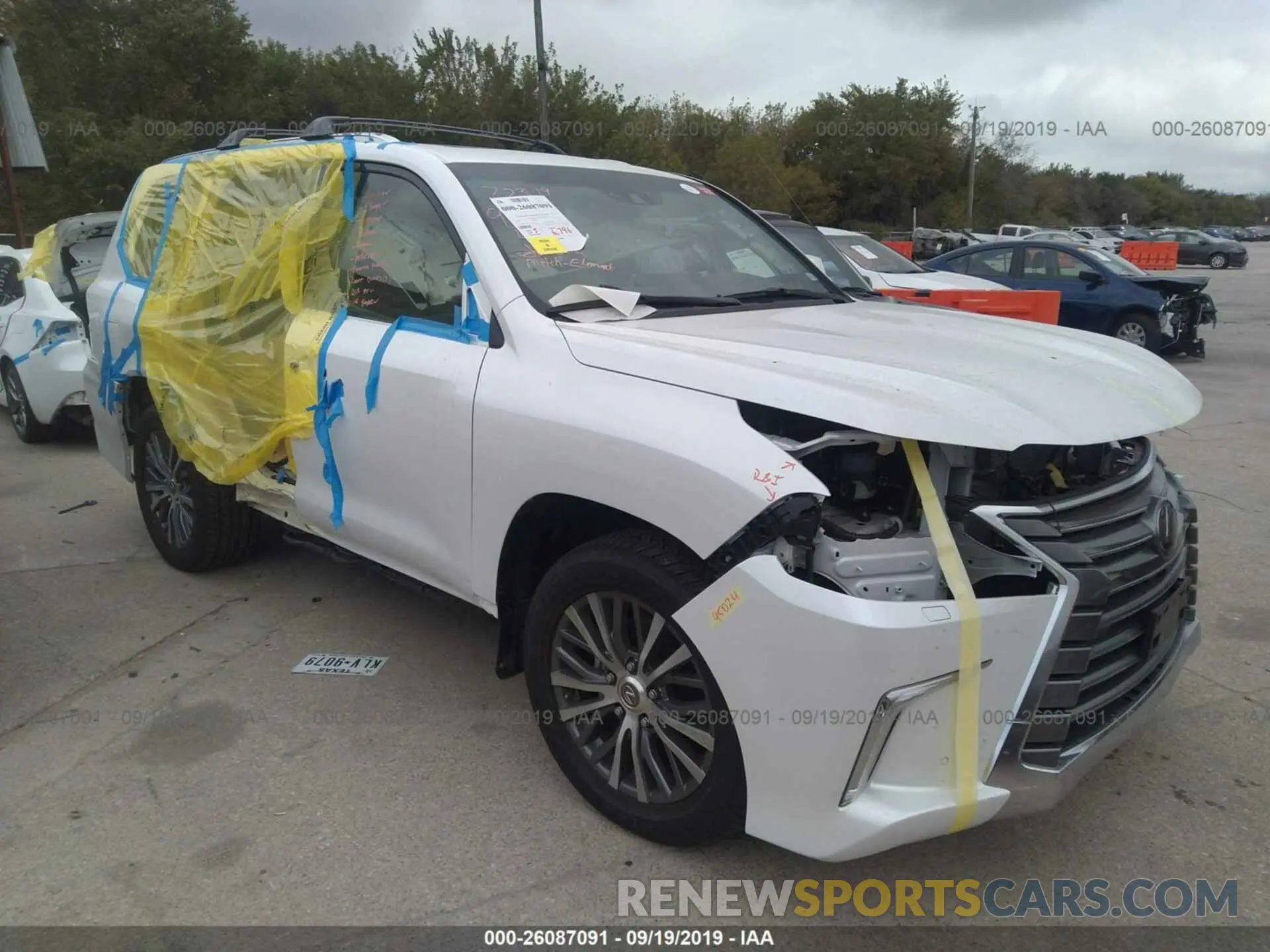 1 Фотография поврежденного автомобиля JTJHY7AX2K4301703 LEXUS LX 2019